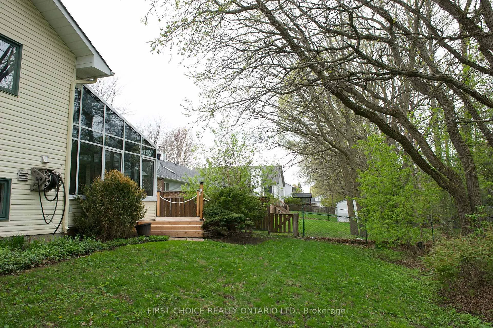 Photo 36 of 13 Queenston Drive, Ottawa, Richmond — HOMEH