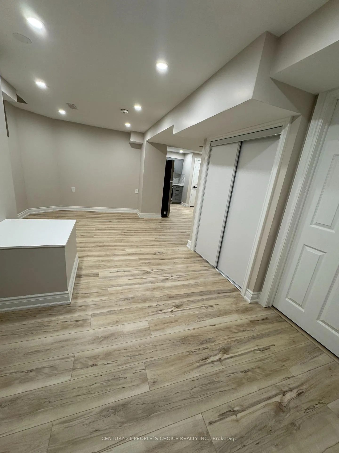 Photo 2 of Unit BSMT, 36 Bonnycastle Drive, Clarington, Bowmanville — HOMEH
