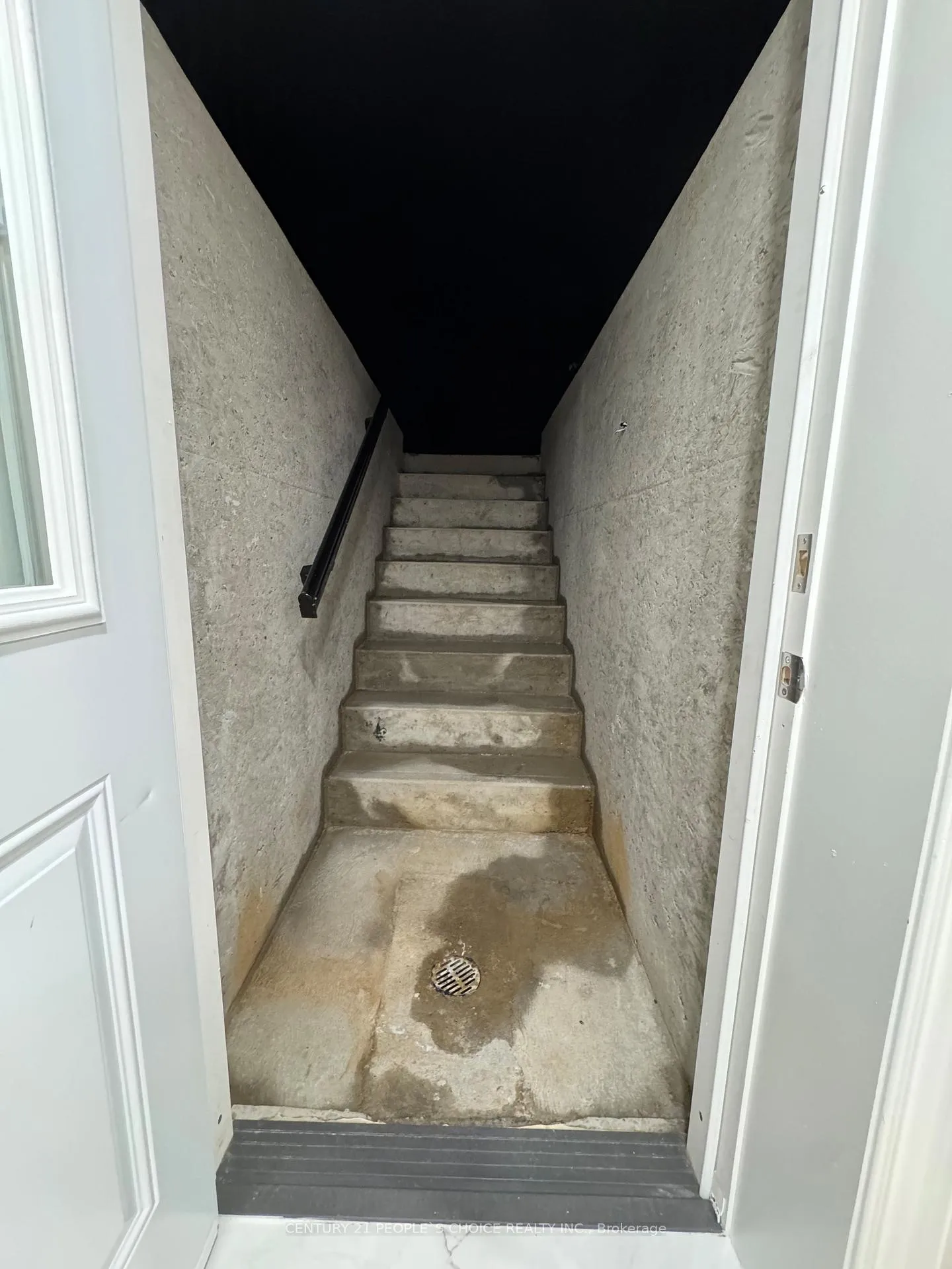 Photo 9 of Unit BSMT, 36 Bonnycastle Drive, Clarington, Bowmanville — HOMEH