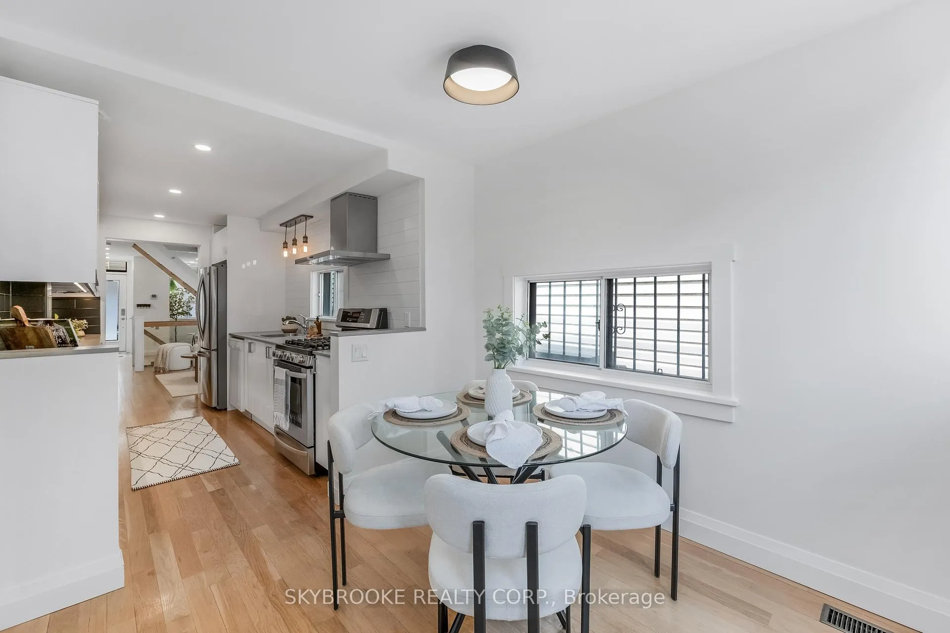Photo 17 of 14 Whitaker Avenue, Toronto, Niagara — HOMEH