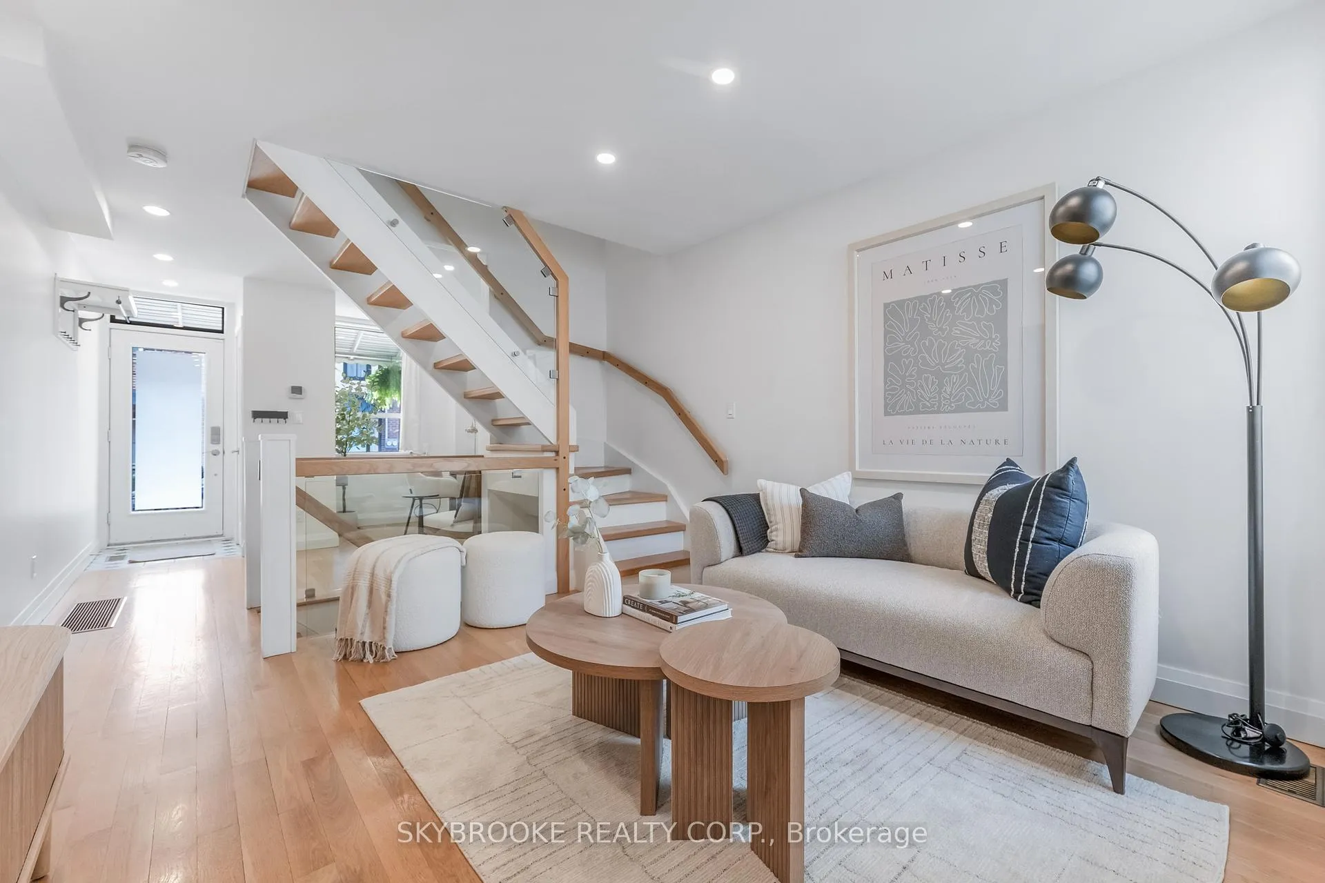 Photo 18 of 14 Whitaker Avenue, Toronto, Niagara — HOMEH
