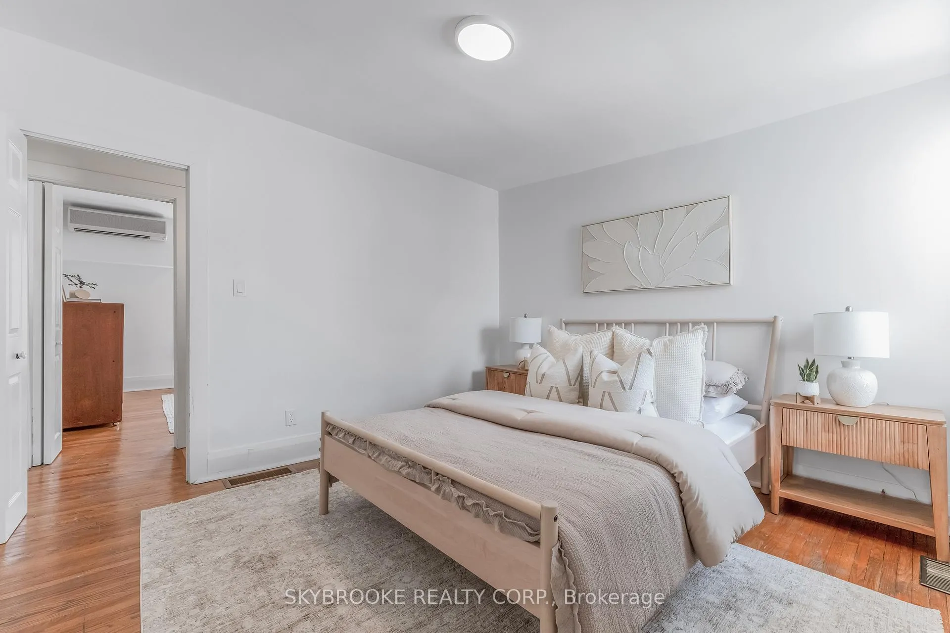Photo 21 of 14 Whitaker Avenue, Toronto, Niagara — HOMEH