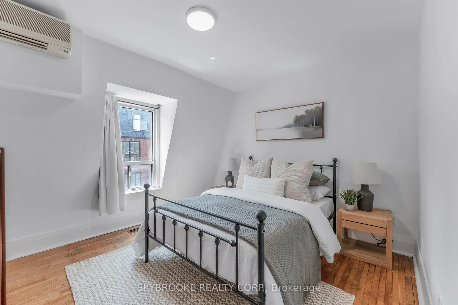 Photo 25 of 14 Whitaker Avenue, Toronto, Niagara — HOMEH