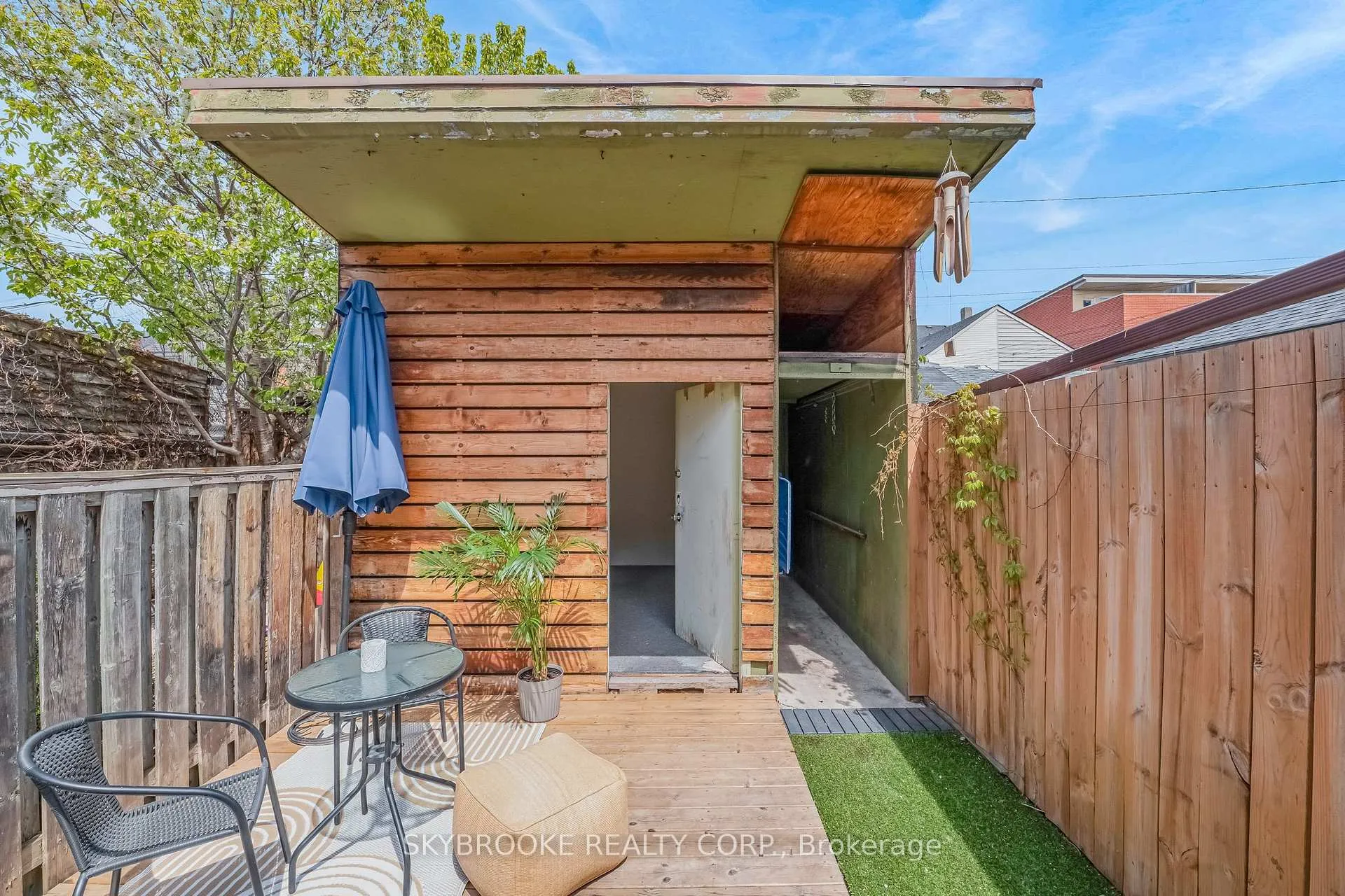Photo 31 of 14 Whitaker Avenue, Toronto, Niagara — HOMEH