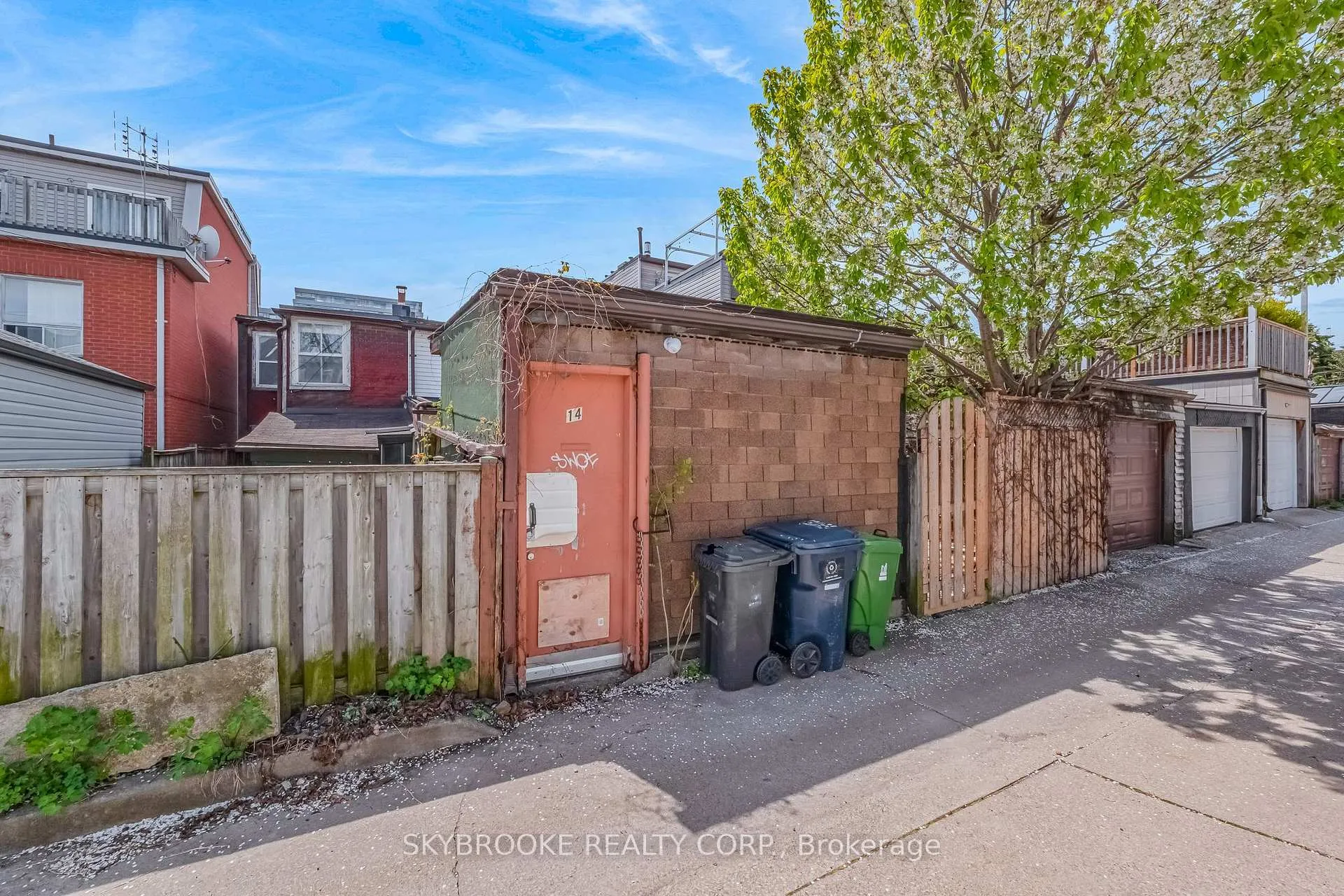 Photo 34 of 14 Whitaker Avenue, Toronto, Niagara — HOMEH