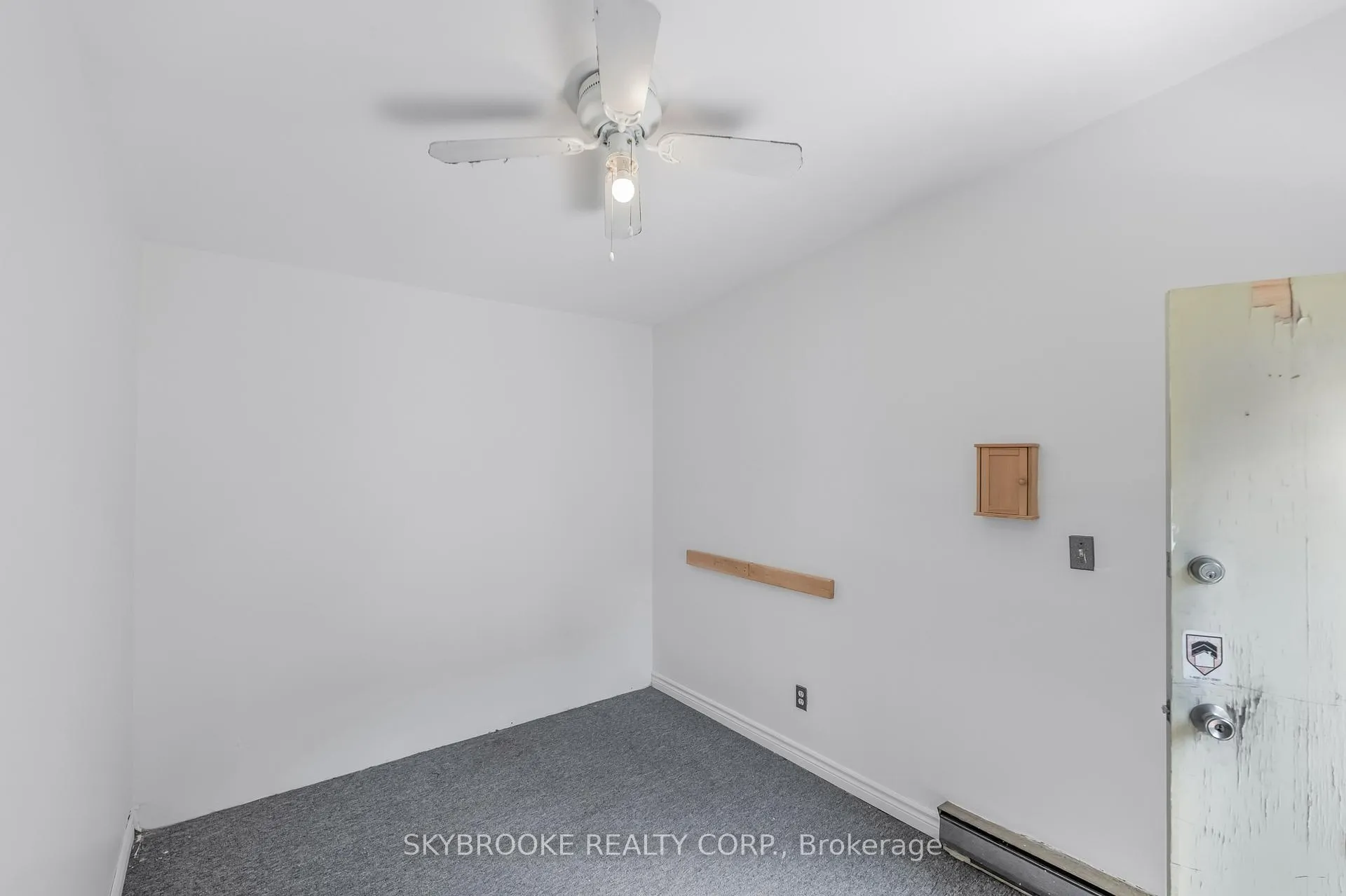 Photo 35 of 14 Whitaker Avenue, Toronto, Niagara — HOMEH