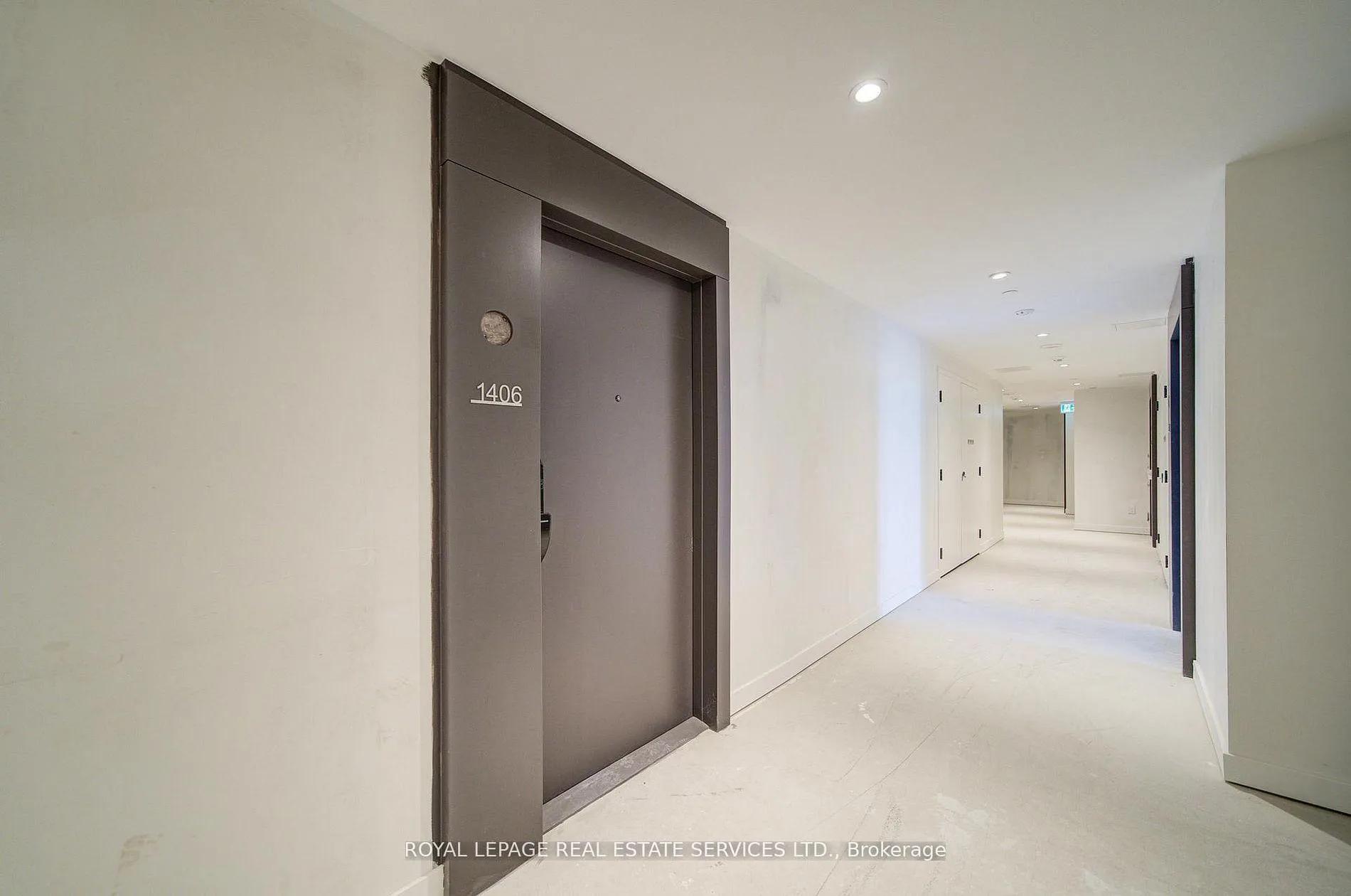 Photo 3 of Unit 1406, 2075 Lakeshore Road, Burlington, Brant — HOMEH