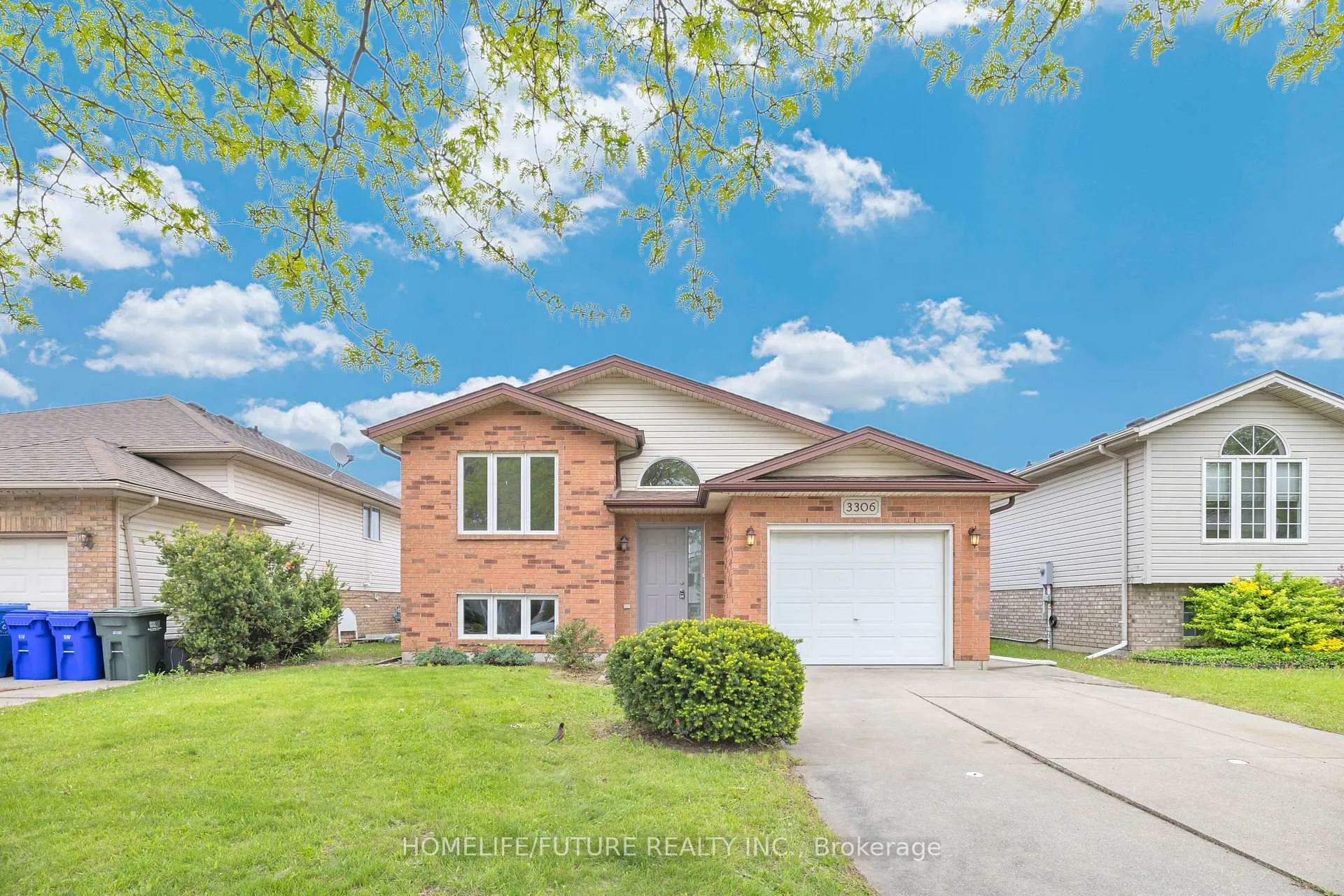 Photo 2 of 3306 Conservation Drive, Windsor — HOMEH