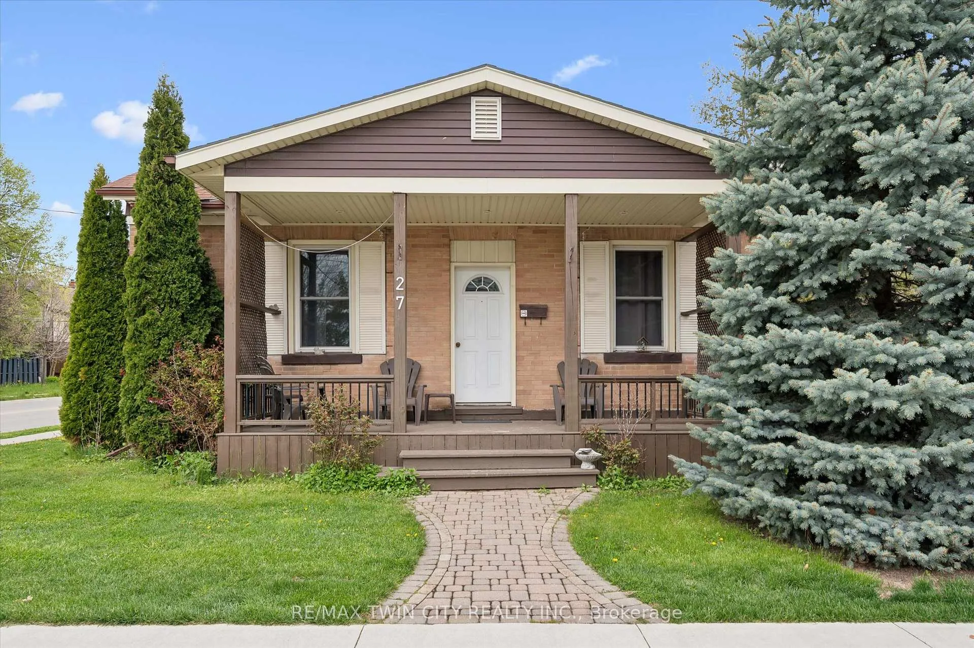 Photo 2 of 27 Roseview Avenue, Cambridge, City Core/Wellington — HOMEH