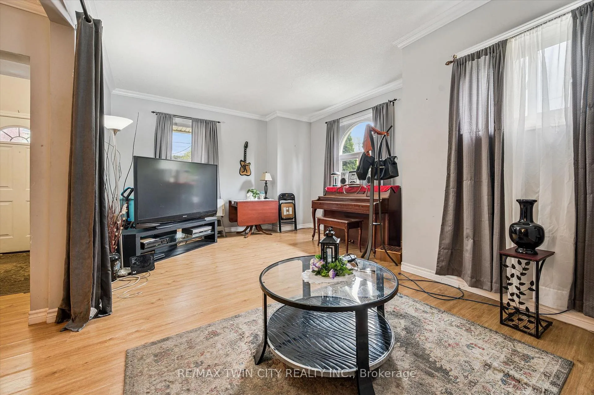 Photo 8 of 27 Roseview Avenue, Cambridge, City Core/Wellington — HOMEH