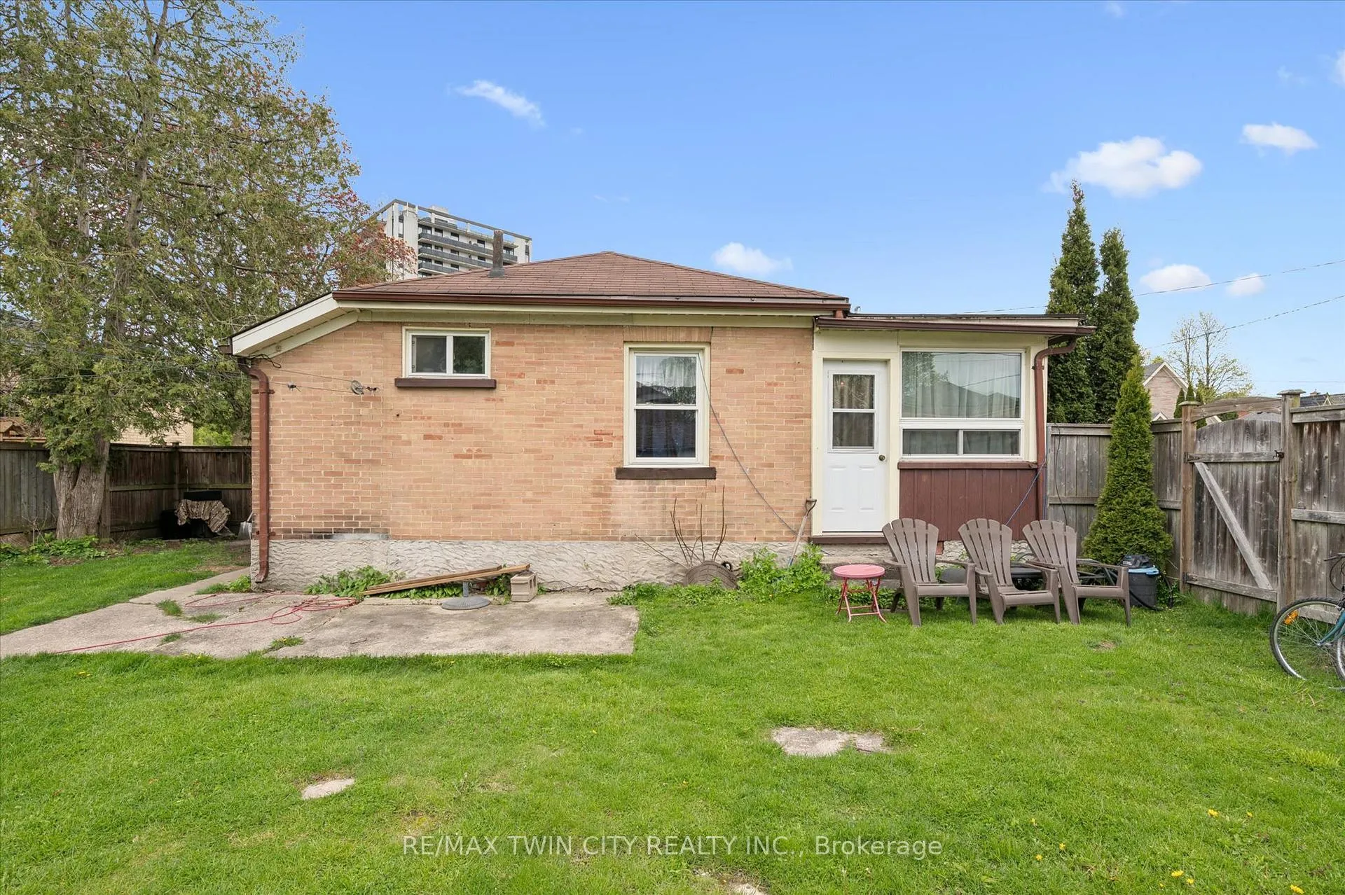 Photo 31 of 27 Roseview Avenue, Cambridge, City Core/Wellington — HOMEH