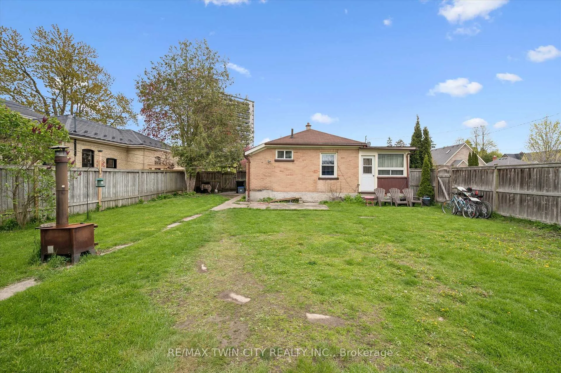 Photo 35 of 27 Roseview Avenue, Cambridge, City Core/Wellington — HOMEH