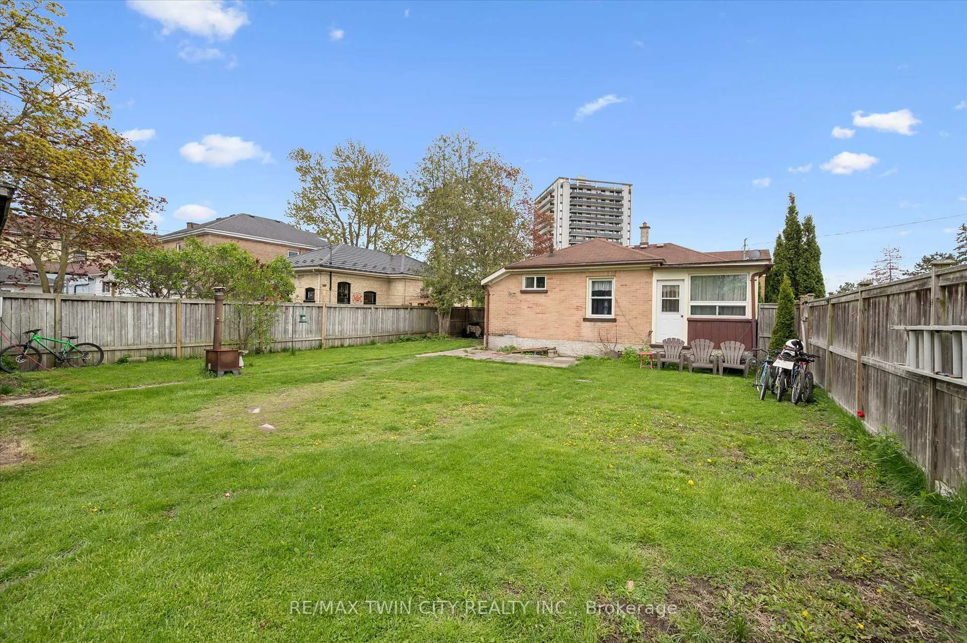 Photo 36 of 27 Roseview Avenue, Cambridge, City Core/Wellington — HOMEH