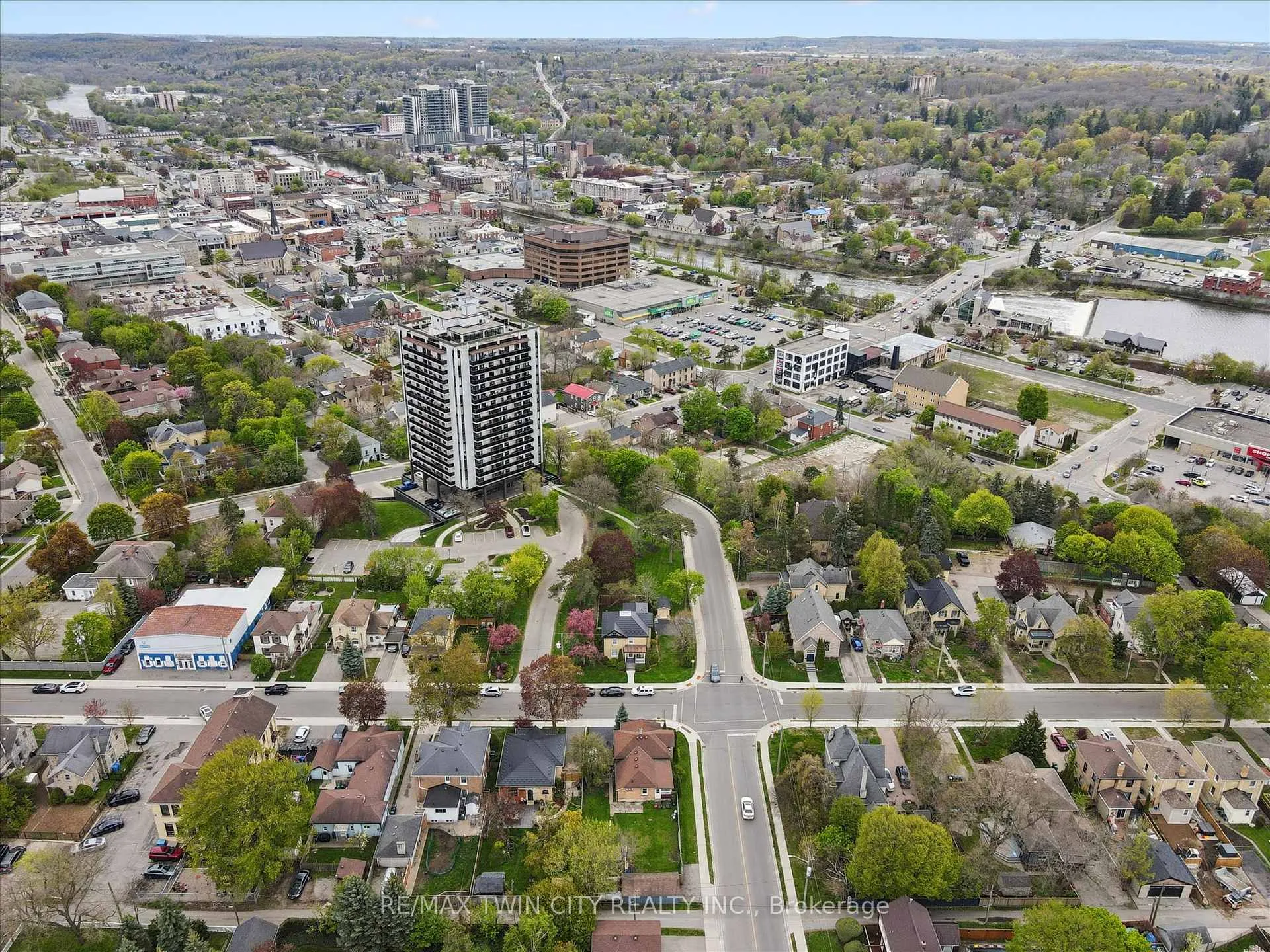 Photo 44 of 27 Roseview Avenue, Cambridge, City Core/Wellington — HOMEH