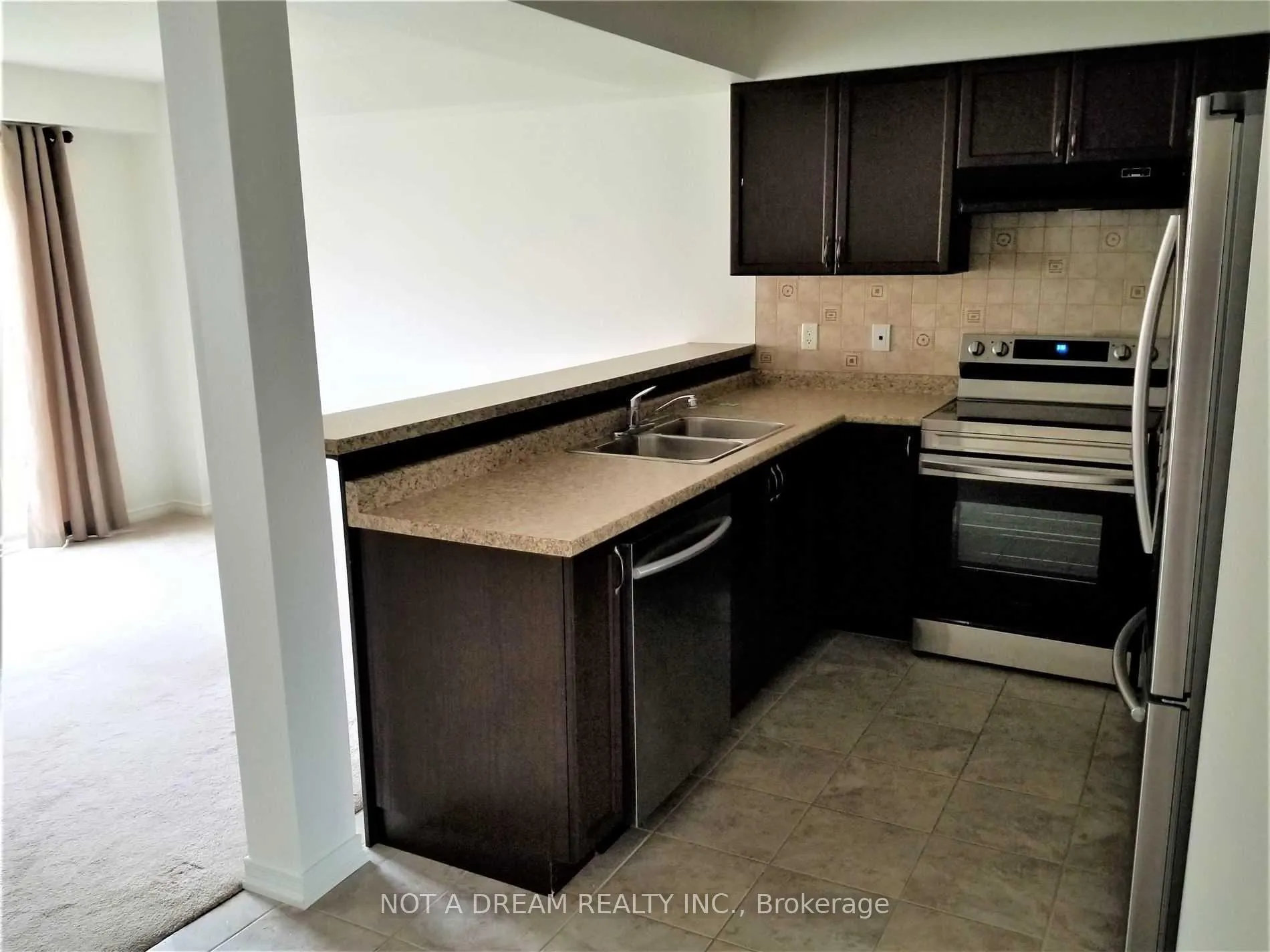 Photo 4 of 1388 Hunter Street, Innisfil, Alcona — HOMEH