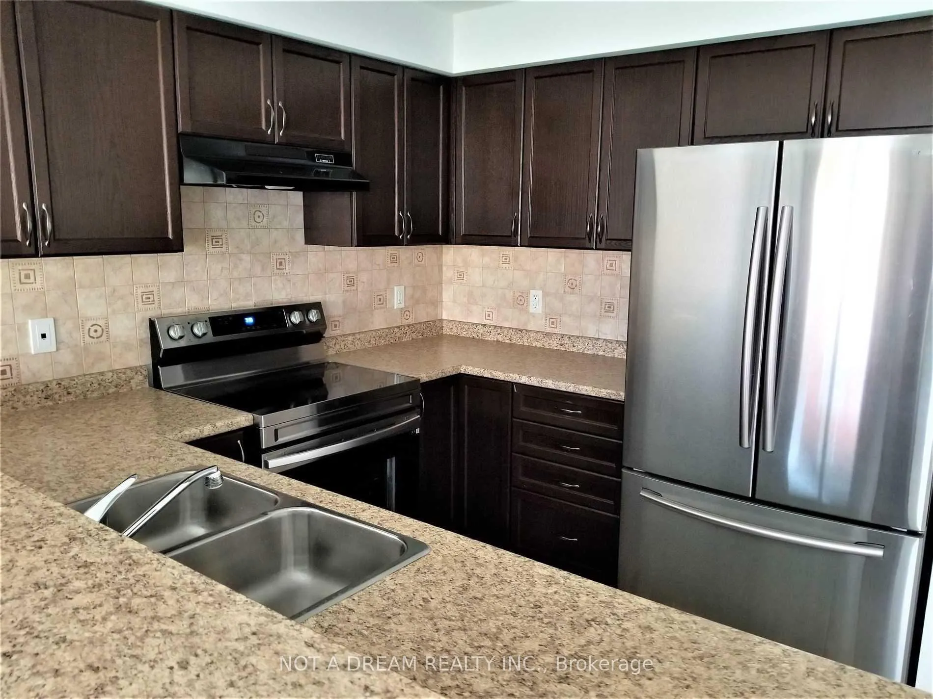 Photo 5 of 1388 Hunter Street, Innisfil, Alcona — HOMEH