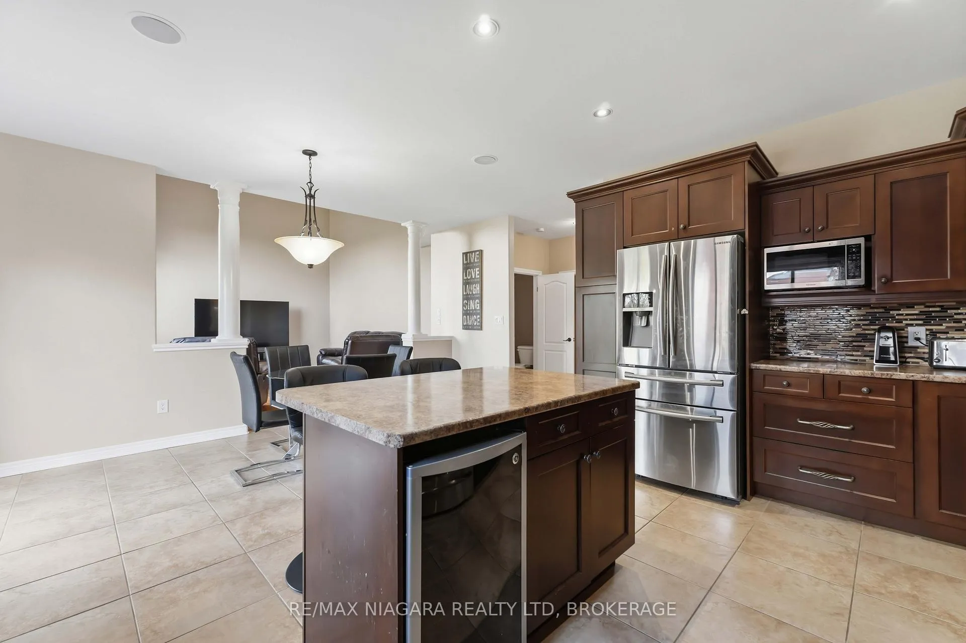 Photo 16 of 6875 Parkside Road, Niagara Falls, Forestview — HOMEH
