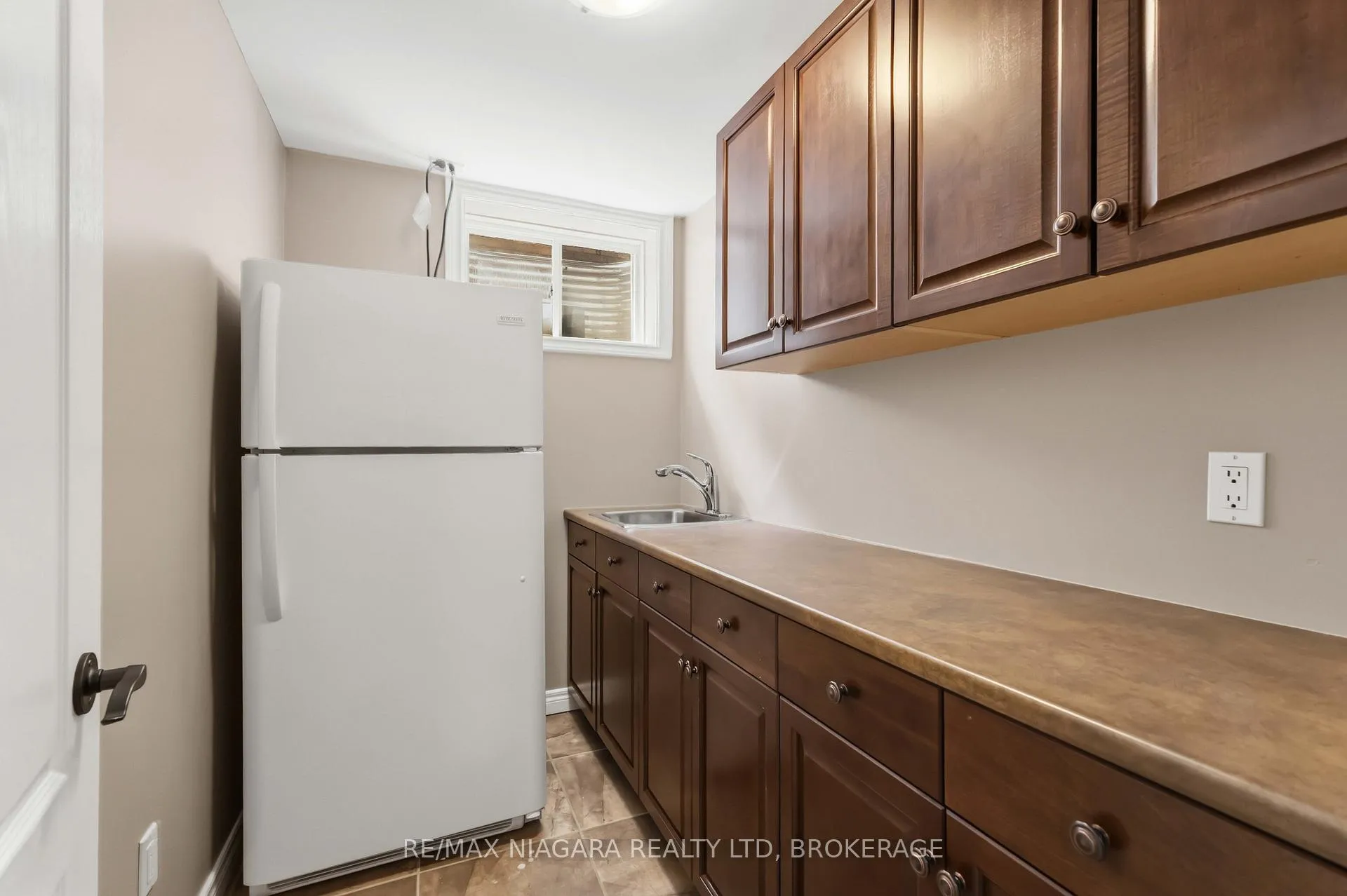 Photo 22 of 6875 Parkside Road, Niagara Falls, Forestview — HOMEH