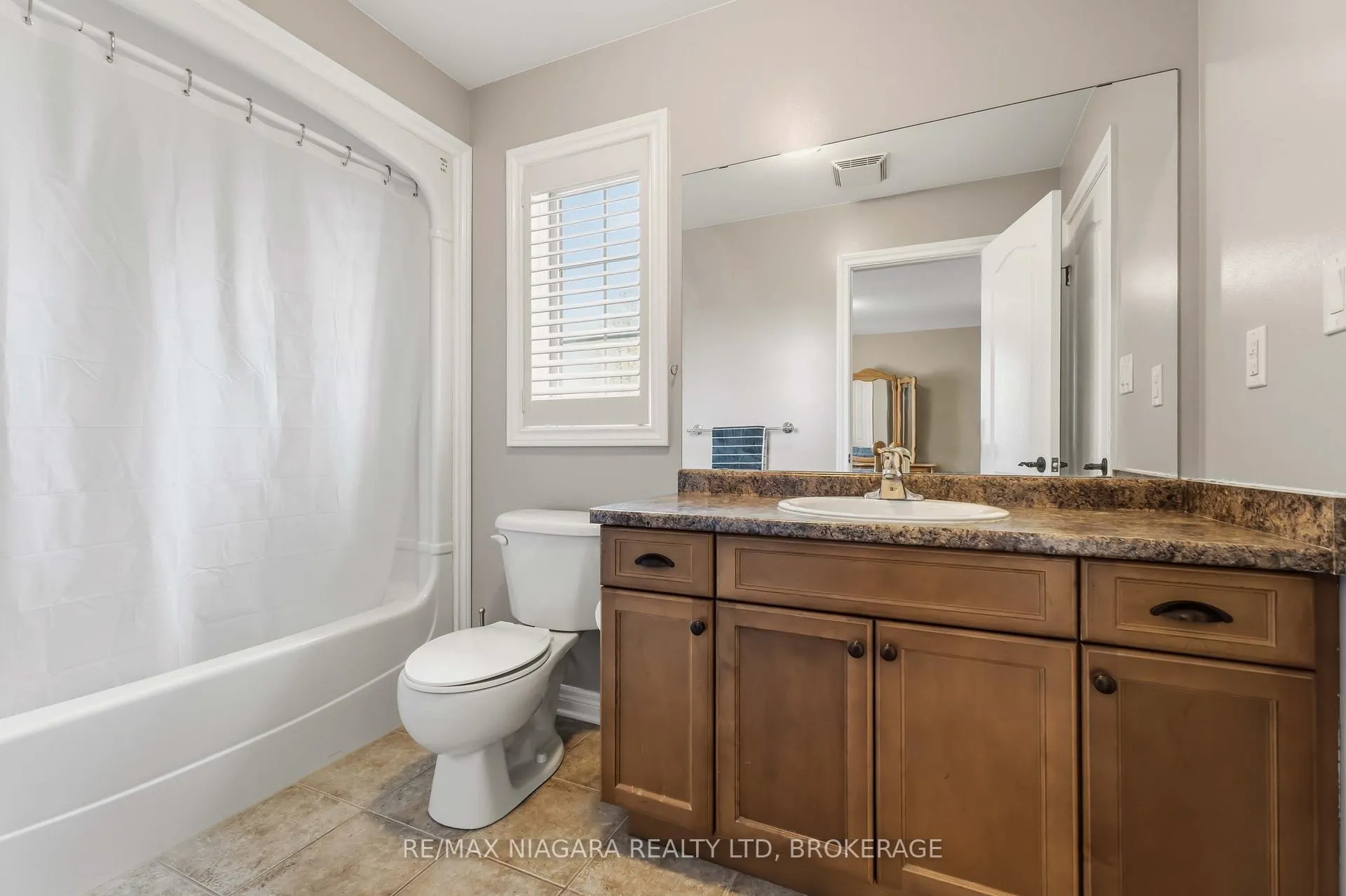 Photo 32 of 6875 Parkside Road, Niagara Falls, Forestview — HOMEH