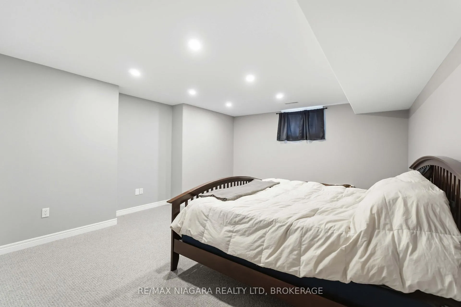 Photo 38 of 6875 Parkside Road, Niagara Falls, Forestview — HOMEH