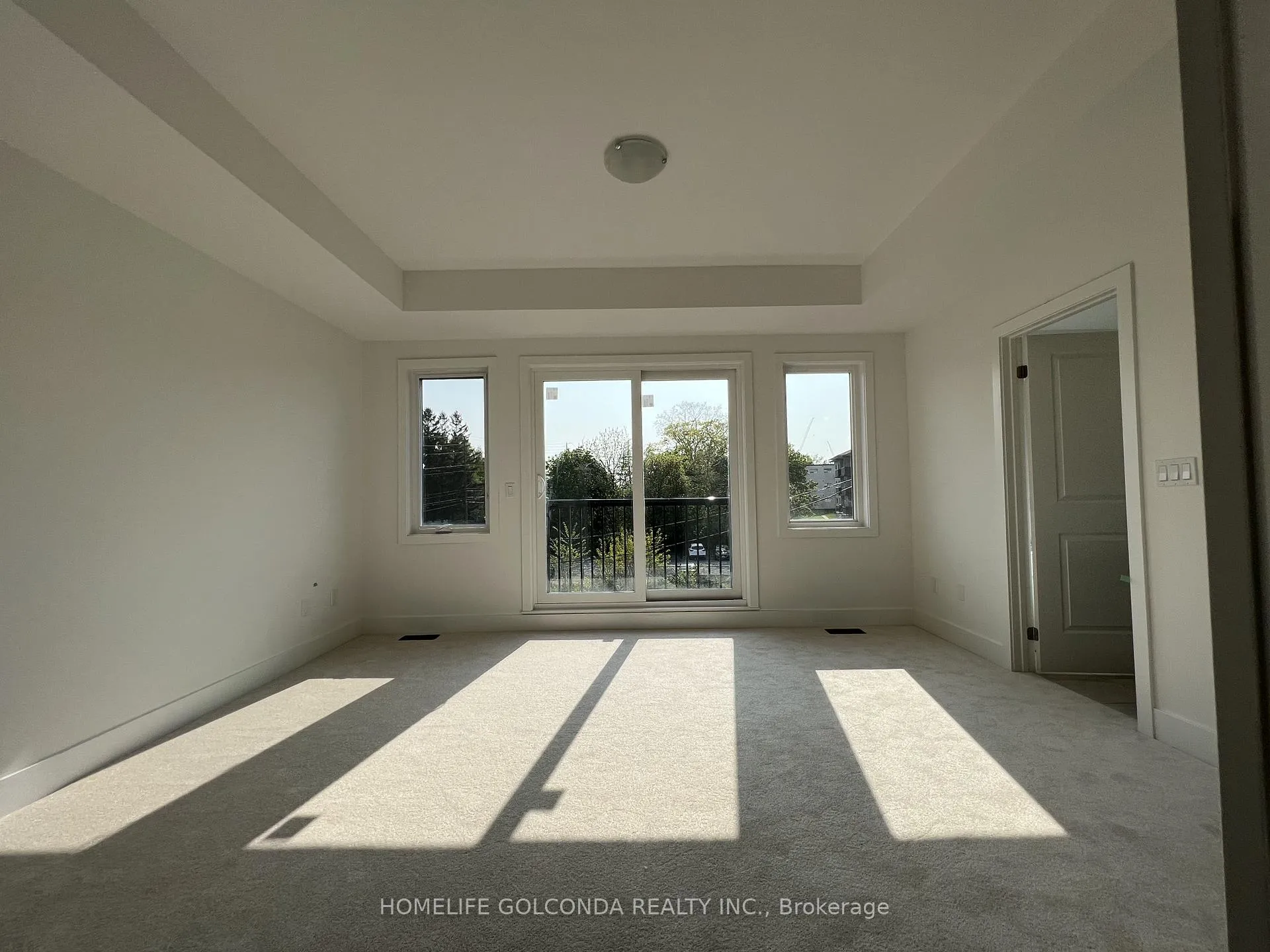 Photo 7 of 8 Sobczak Drive, Whitby, Port Whitby — HOMEH