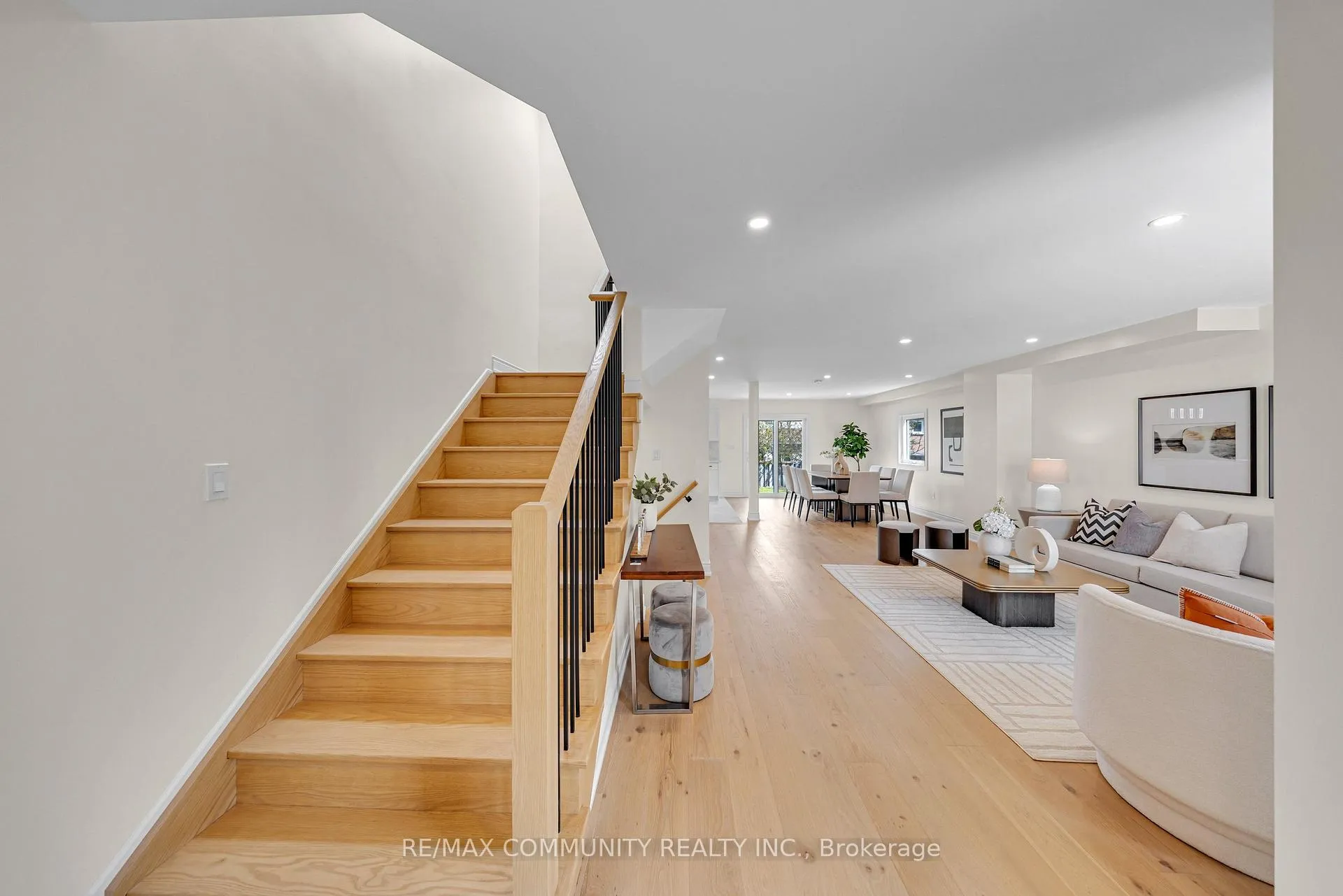 Photo 6 of 83 Kyla Crescent, Markham, Milliken Mills East — HOMEH