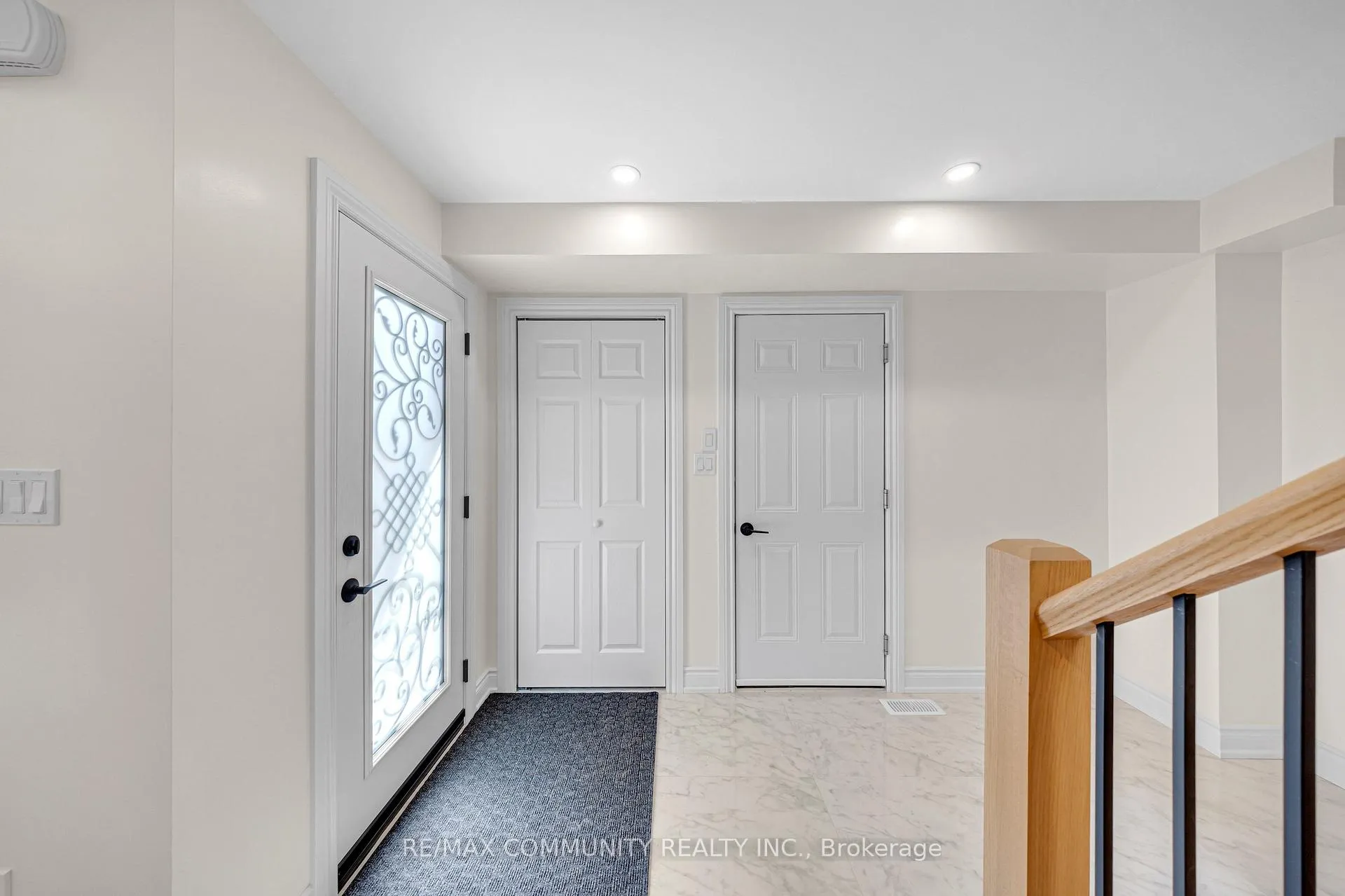 Photo 8 of 83 Kyla Crescent, Markham, Milliken Mills East — HOMEH