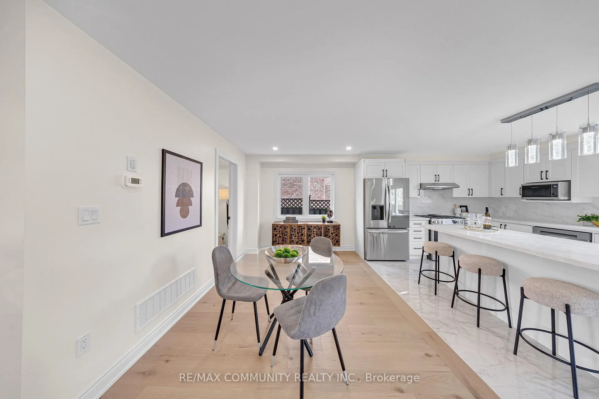 Photo 10 of 83 Kyla Crescent, Markham, Milliken Mills East — HOMEH