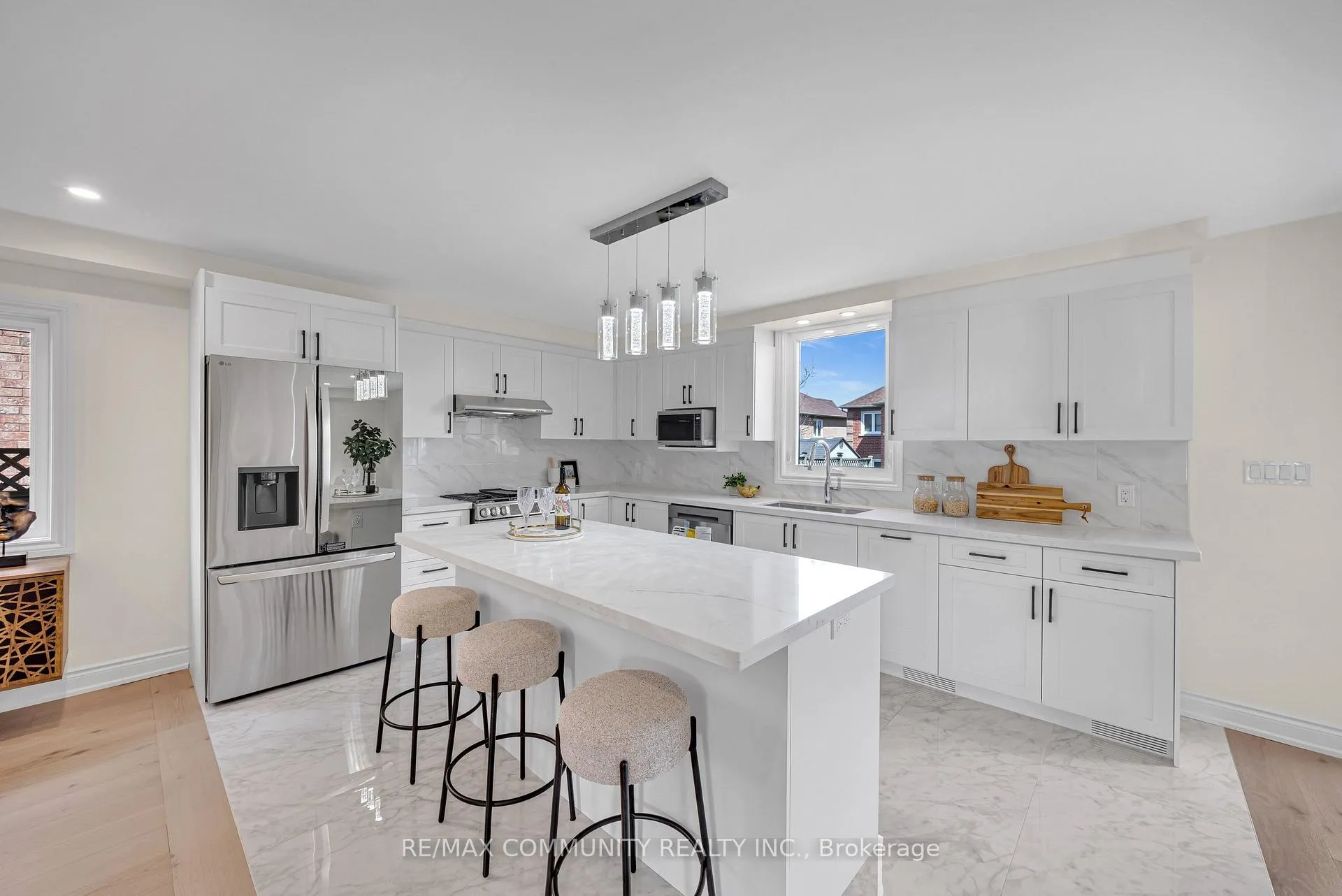 Photo 11 of 83 Kyla Crescent, Markham, Milliken Mills East — HOMEH
