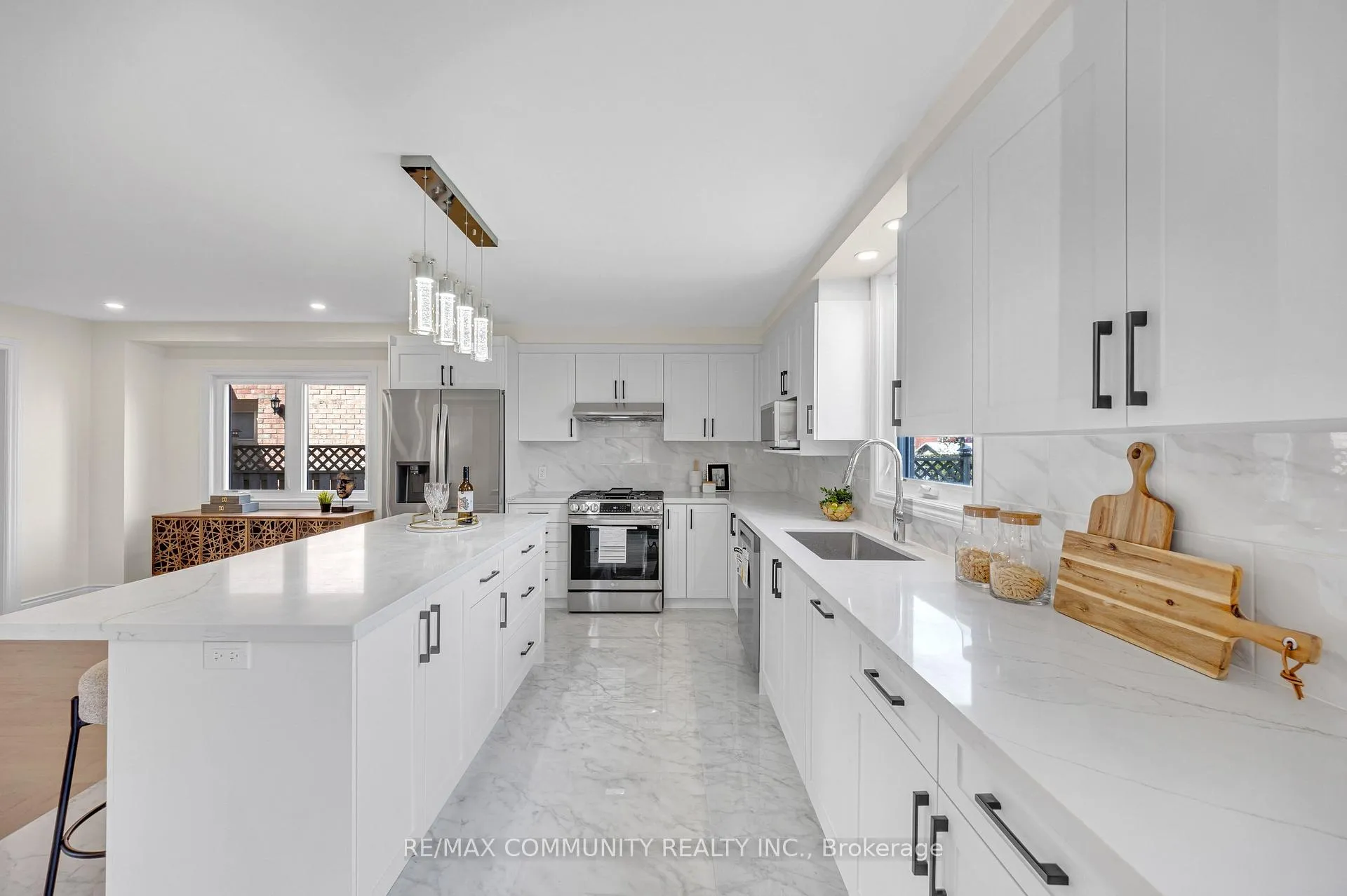 Photo 12 of 83 Kyla Crescent, Markham, Milliken Mills East — HOMEH
