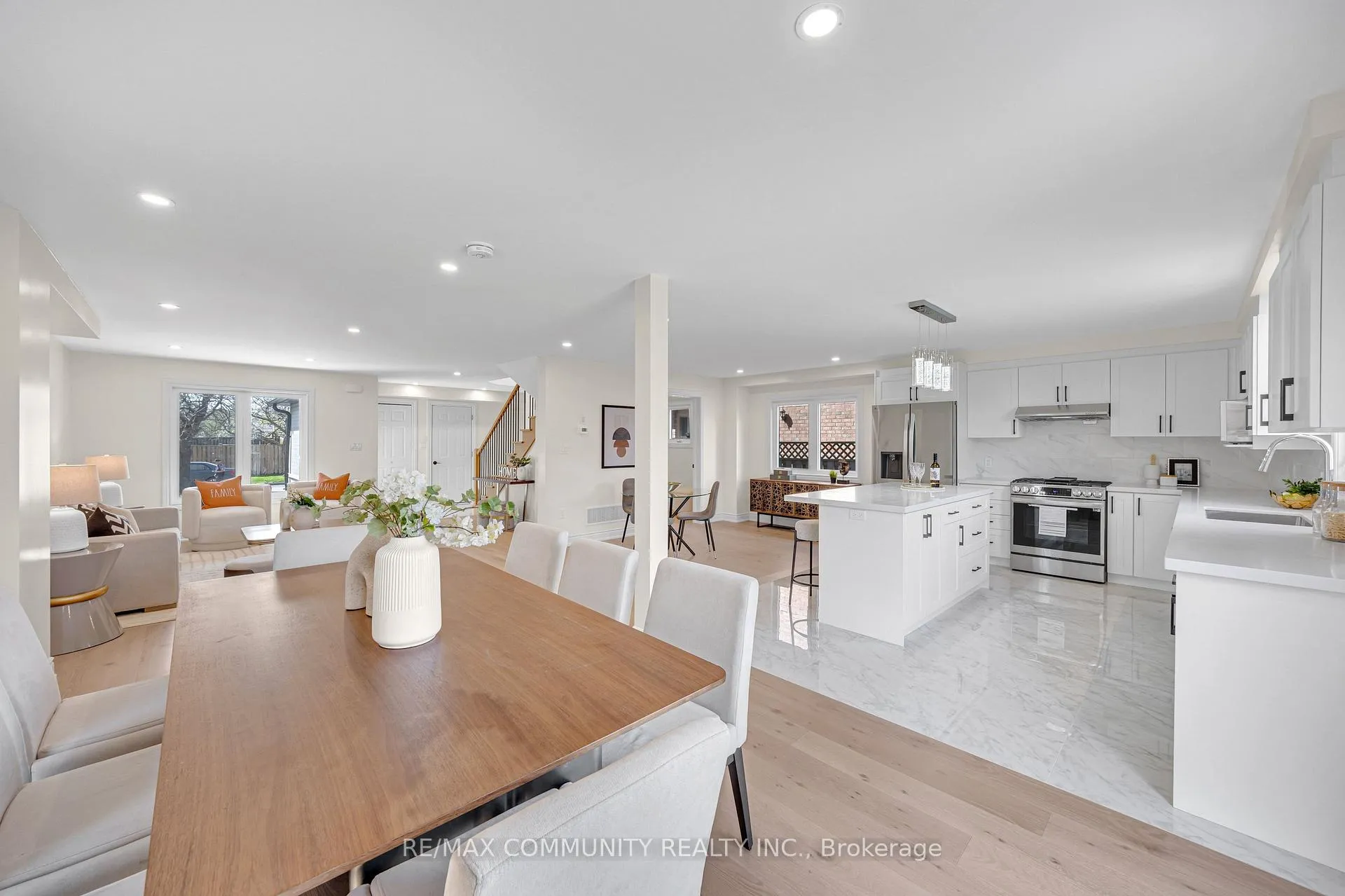 Photo 13 of 83 Kyla Crescent, Markham, Milliken Mills East — HOMEH