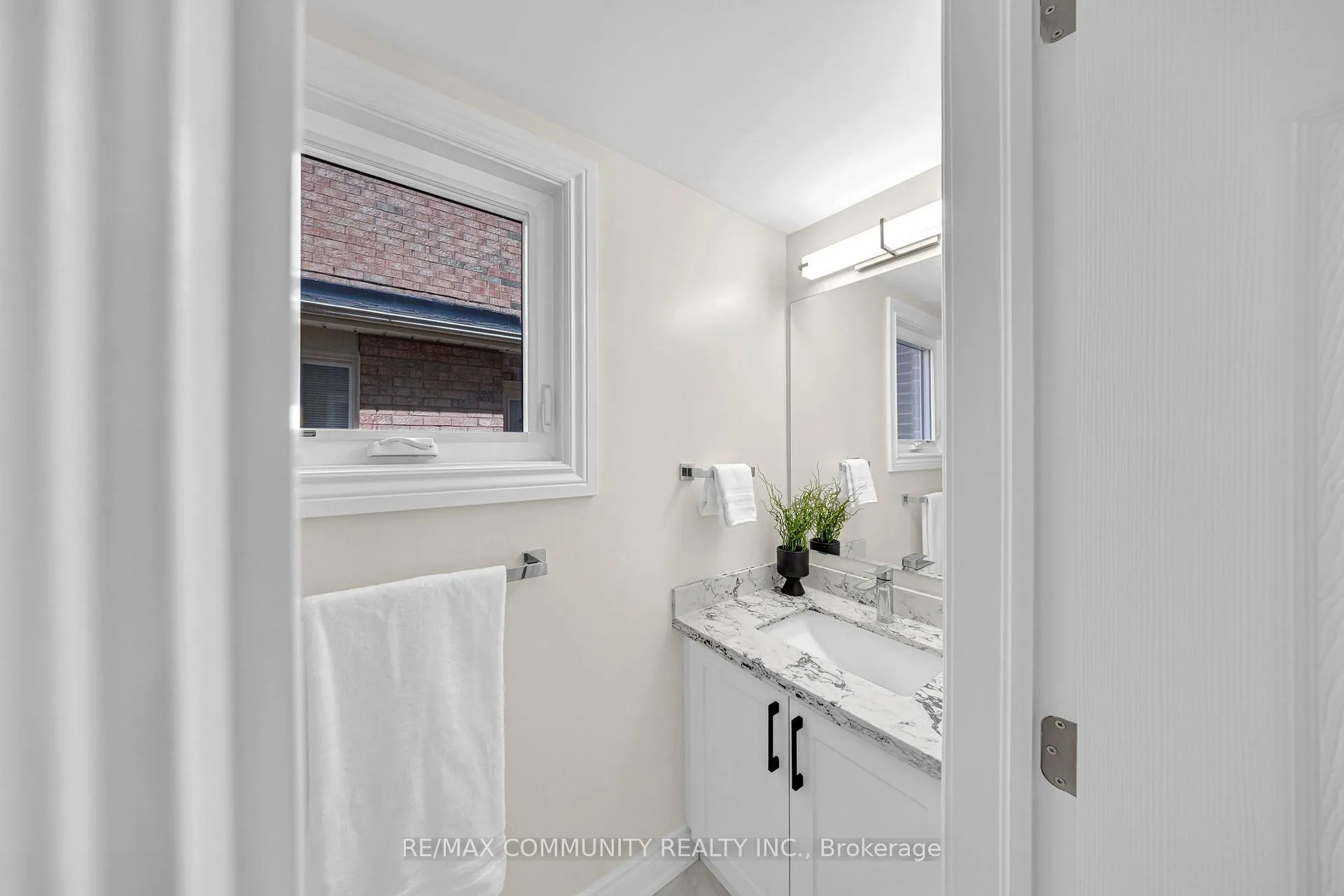 Photo 20 of 83 Kyla Crescent, Markham, Milliken Mills East — HOMEH