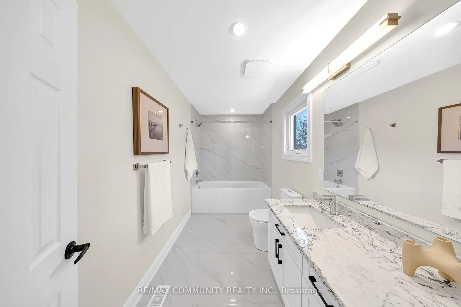 Photo 32 of 83 Kyla Crescent, Markham, Milliken Mills East — HOMEH
