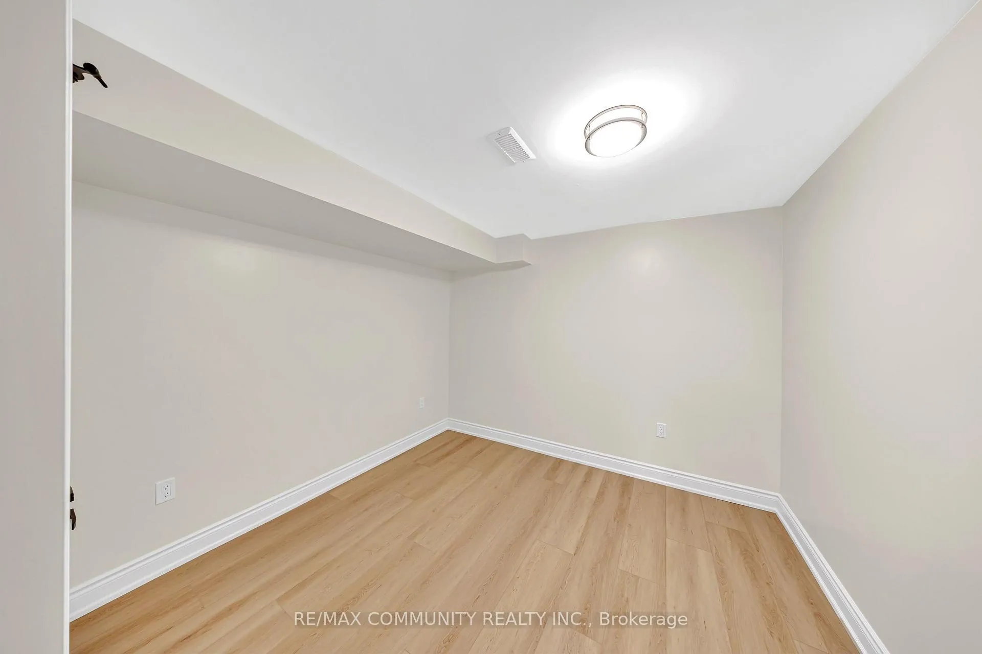 Photo 37 of 83 Kyla Crescent, Markham, Milliken Mills East — HOMEH