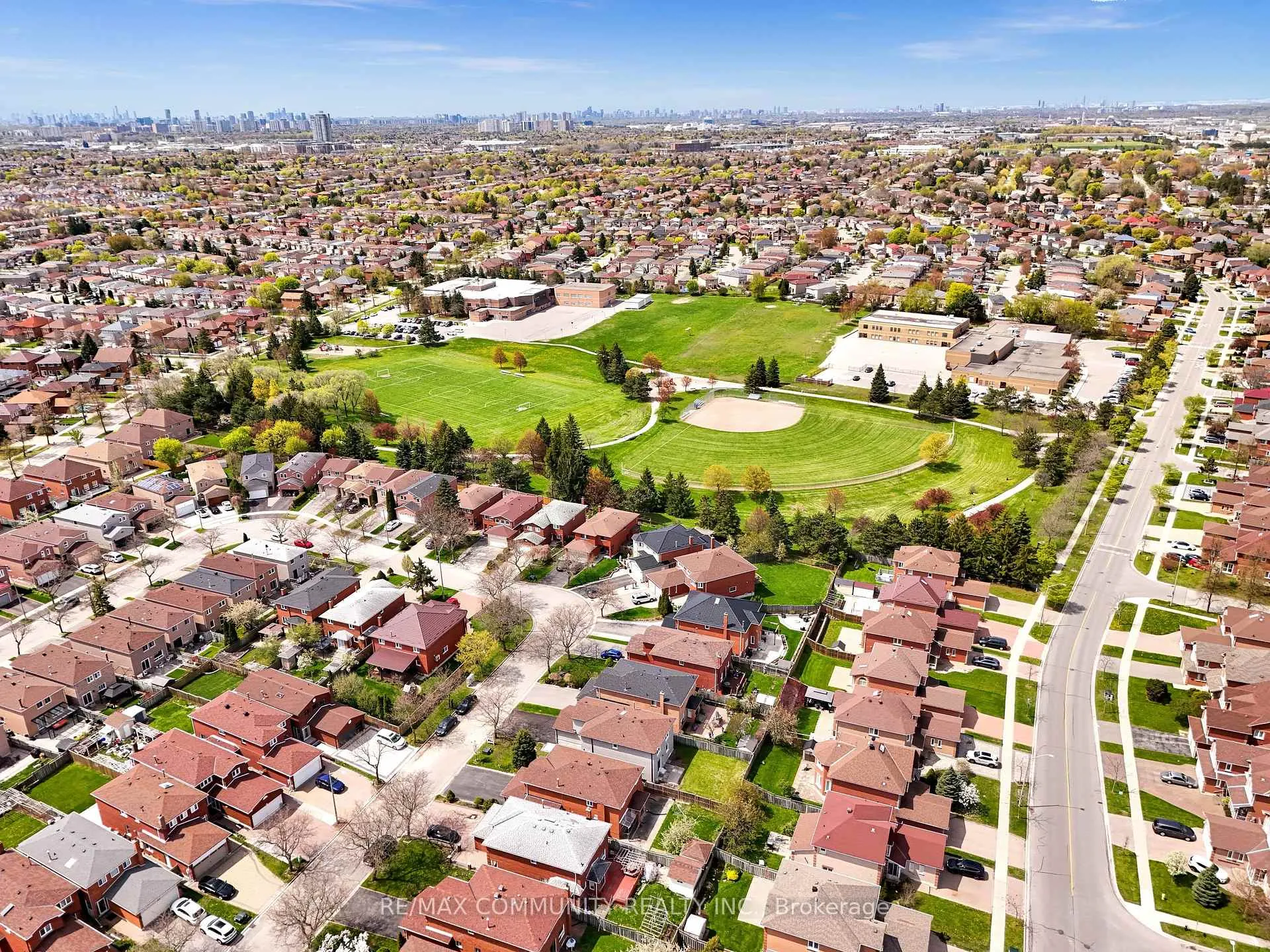 Photo 48 of 83 Kyla Crescent, Markham, Milliken Mills East — HOMEH