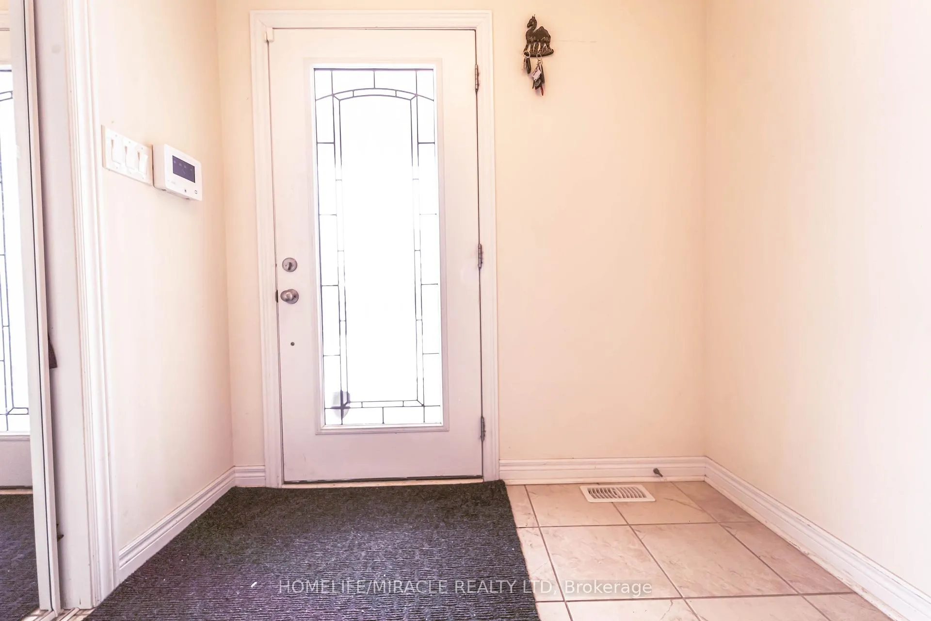 Photo 3 of 54 Mccourt Drive, Ajax, South East — HOMEH