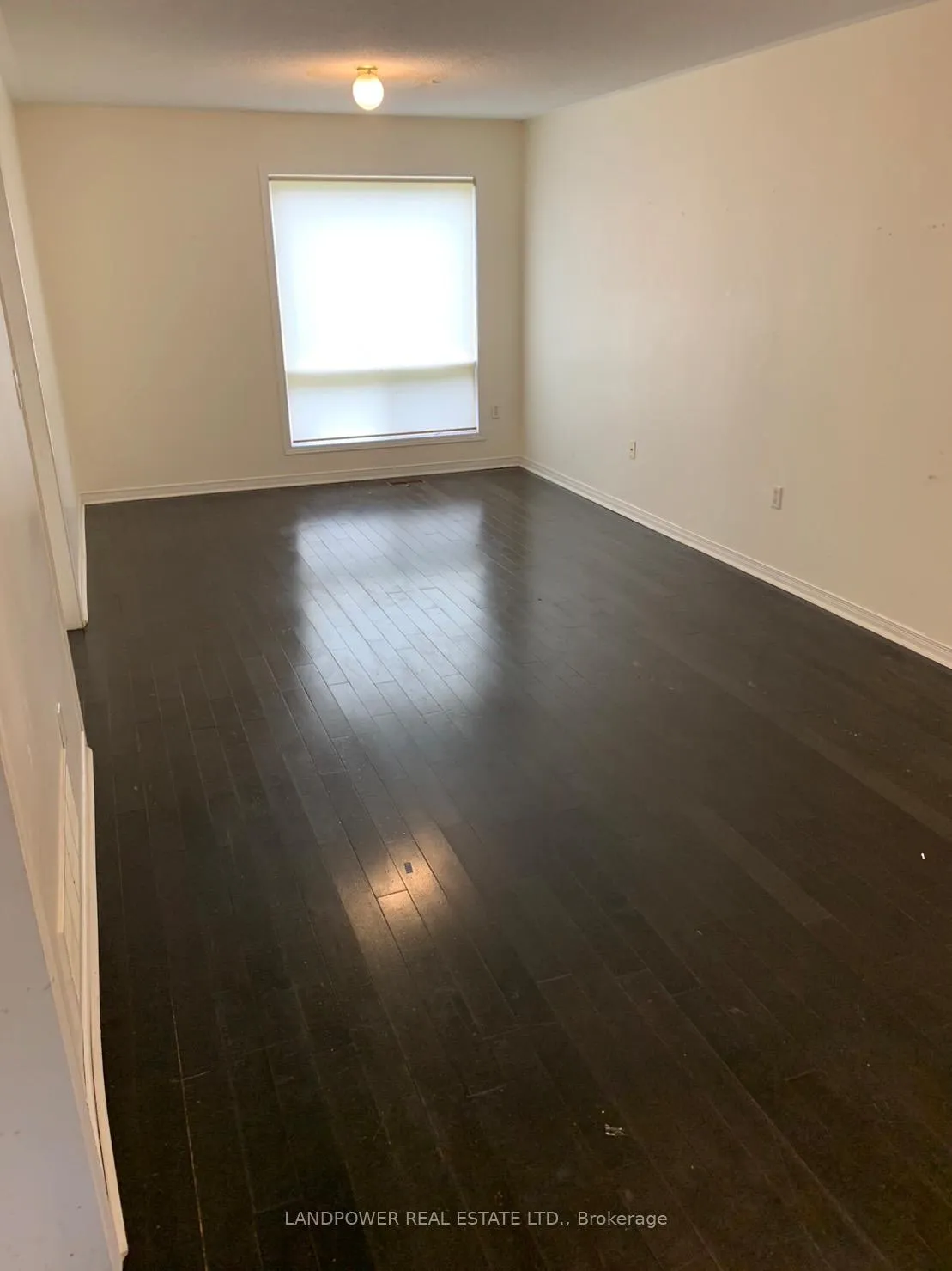 Photo 7 of 147 Cairncross Crescent S, Markham, Milliken Mills East — HOMEH