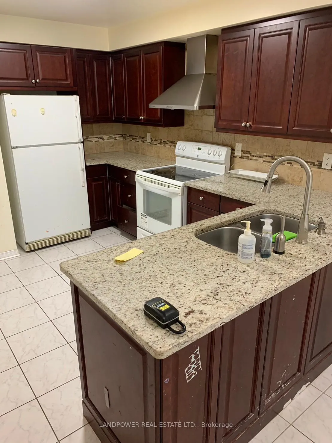 Photo 10 of 147 Cairncross Crescent S, Markham, Milliken Mills East — HOMEH