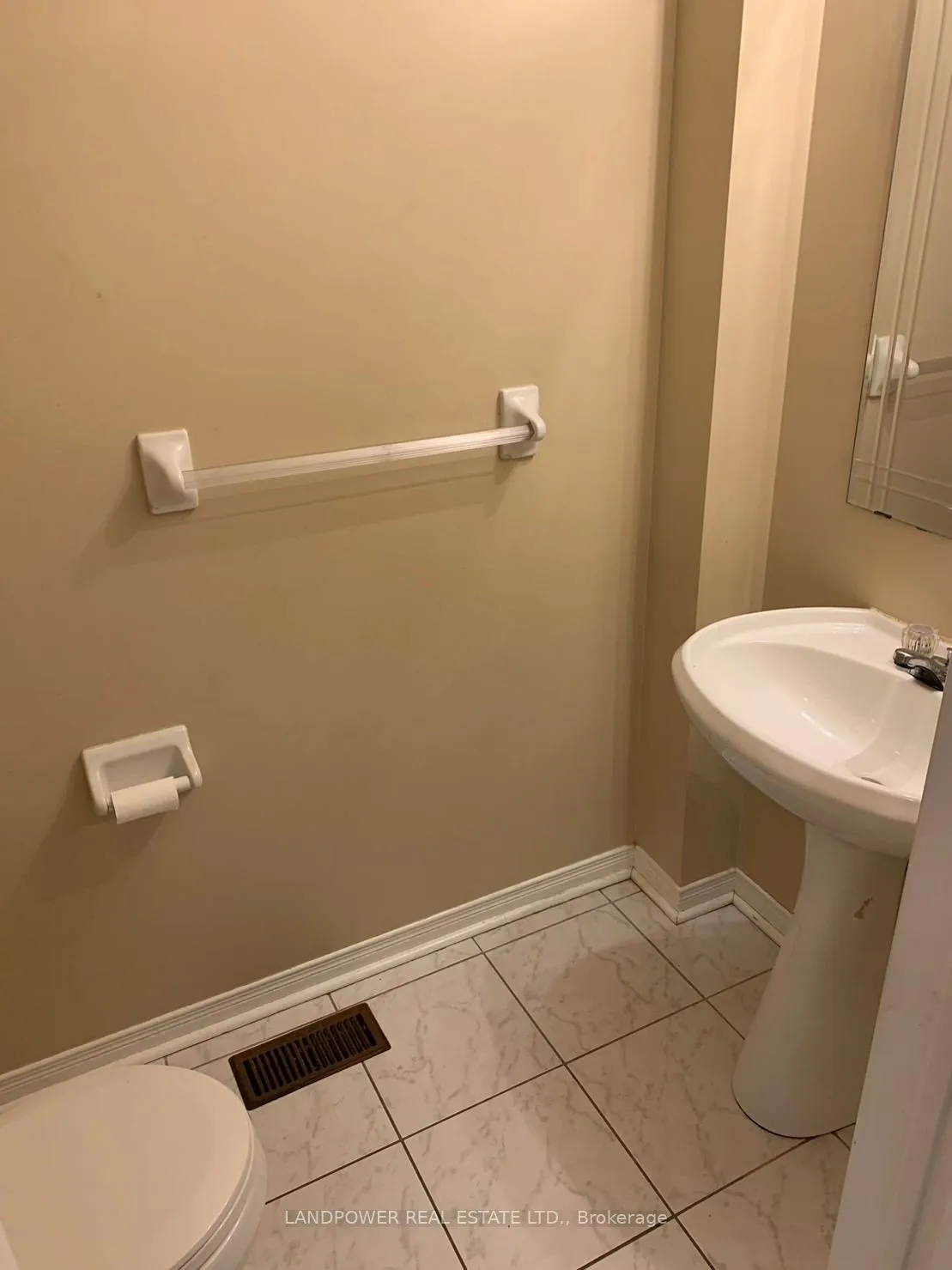 Photo 11 of 147 Cairncross Crescent S, Markham, Milliken Mills East — HOMEH
