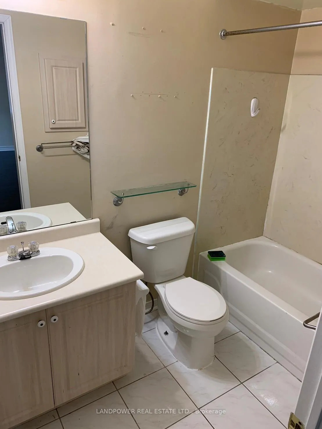 Photo 14 of 147 Cairncross Crescent S, Markham, Milliken Mills East — HOMEH