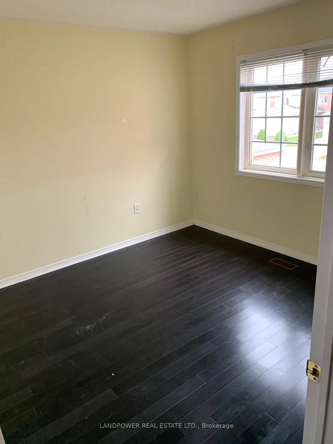 Photo 15 of 147 Cairncross Crescent S, Markham, Milliken Mills East — HOMEH