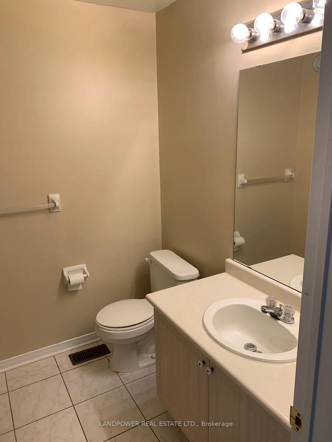 Photo 17 of 147 Cairncross Crescent S, Markham, Milliken Mills East — HOMEH
