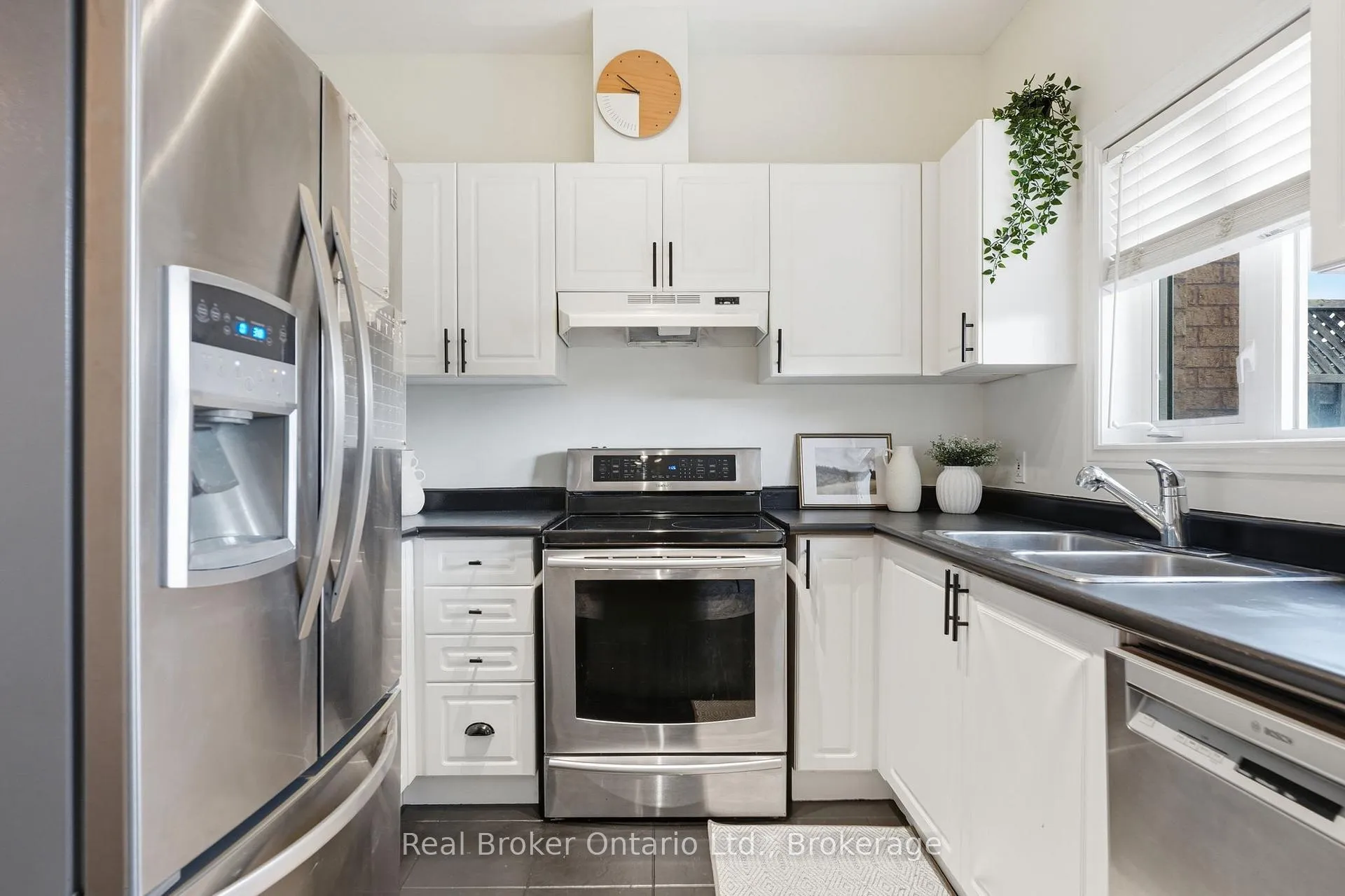 Photo 15 of 50 Easthampton Road, Hamilton, Stoney Creek — HOMEH