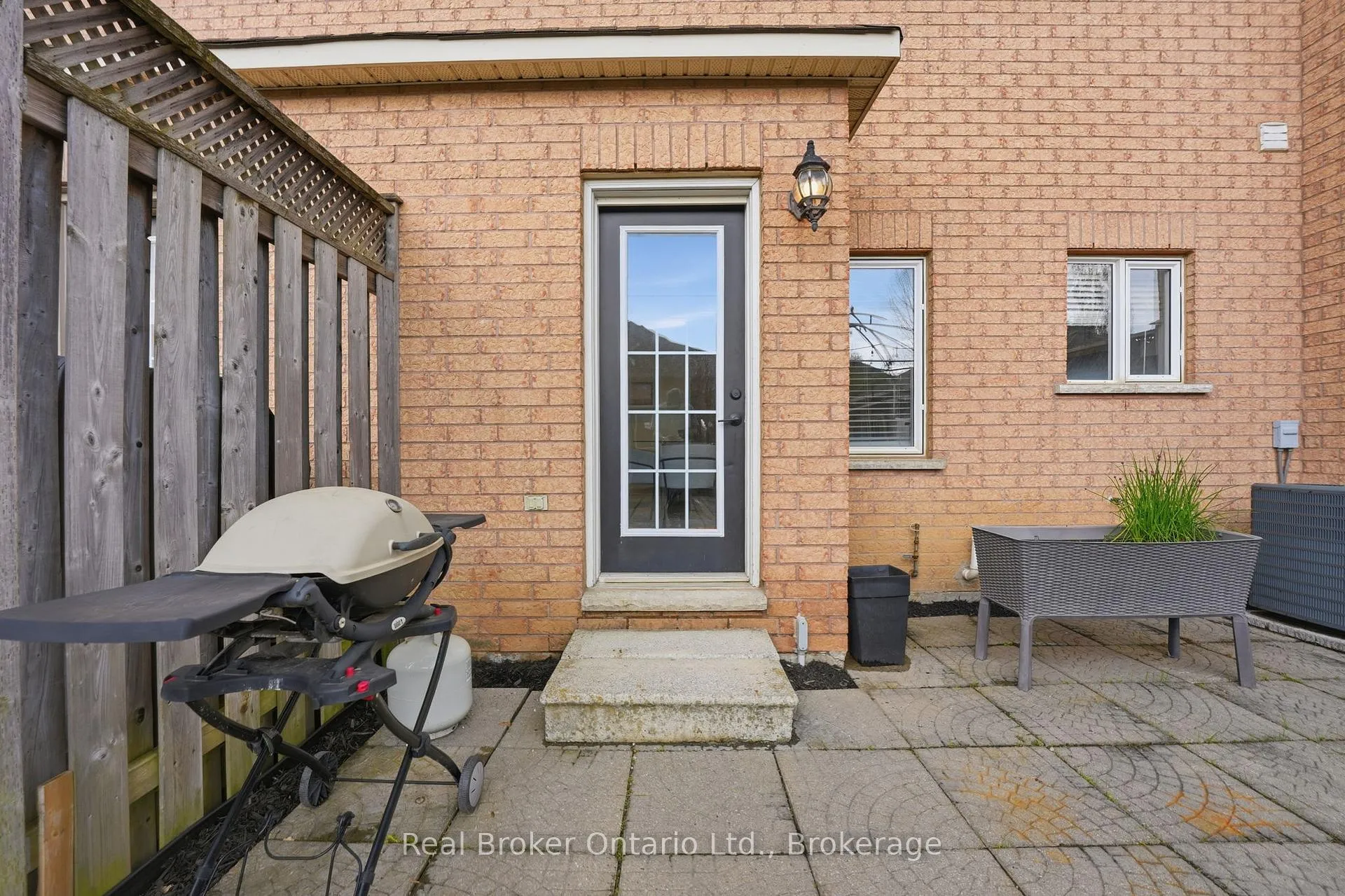 Photo 33 of 50 Easthampton Road, Hamilton, Stoney Creek — HOMEH