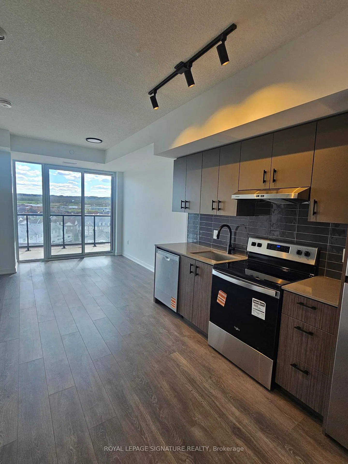 Photo 8 of Unit D804, 4878 Powers Common, Burlington, Alton — HOMEH