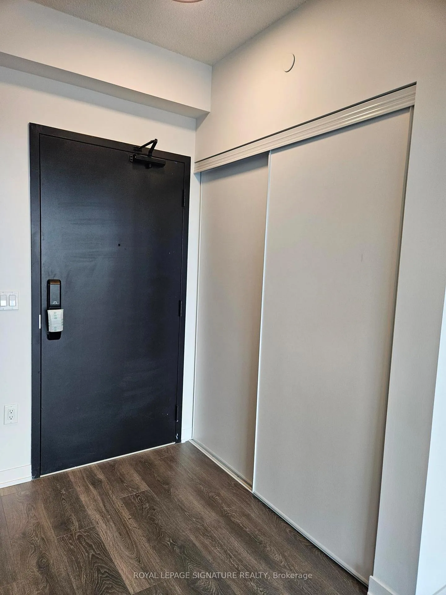 Photo 12 of Unit D804, 4878 Powers Common, Burlington, Alton — HOMEH