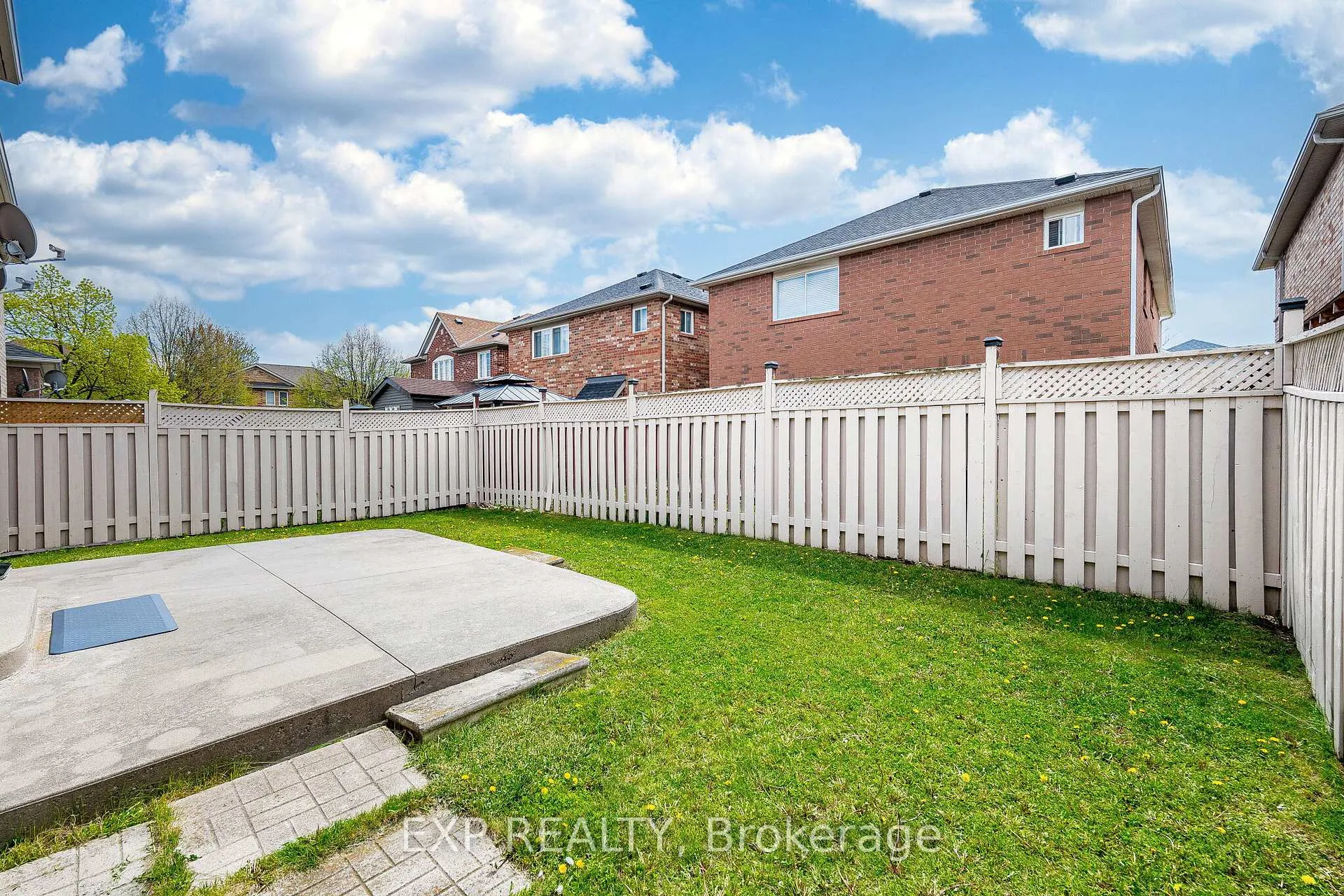 Photo 41 of 39 Trudelle Crescent, Brampton, Fletcher's Meadow — HOMEH