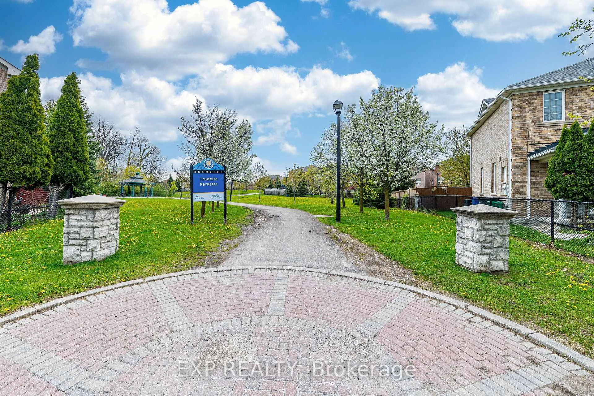 Photo 42 of 39 Trudelle Crescent, Brampton, Fletcher's Meadow — HOMEH