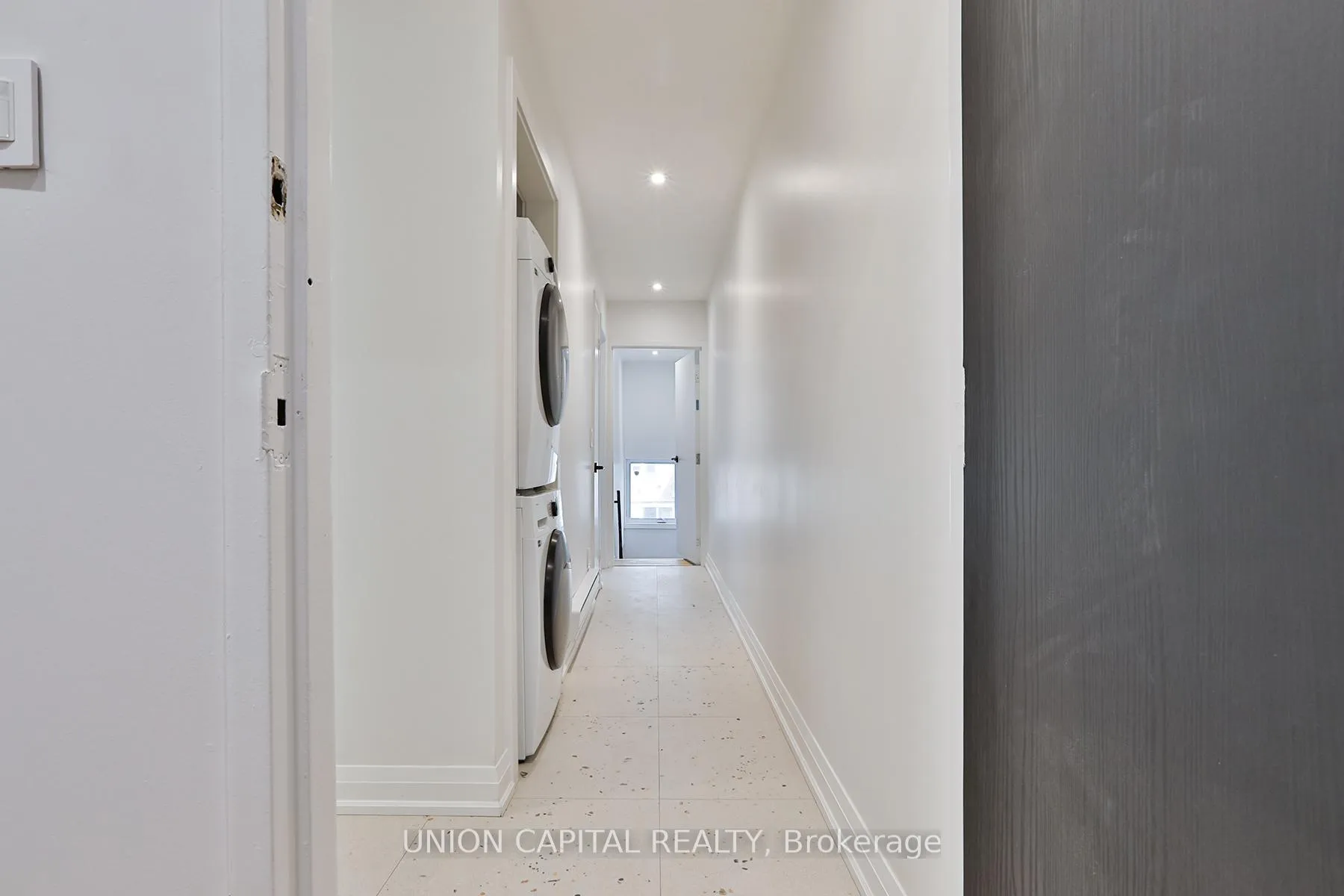 Front of Unit 2, 612 Gerrard Street E