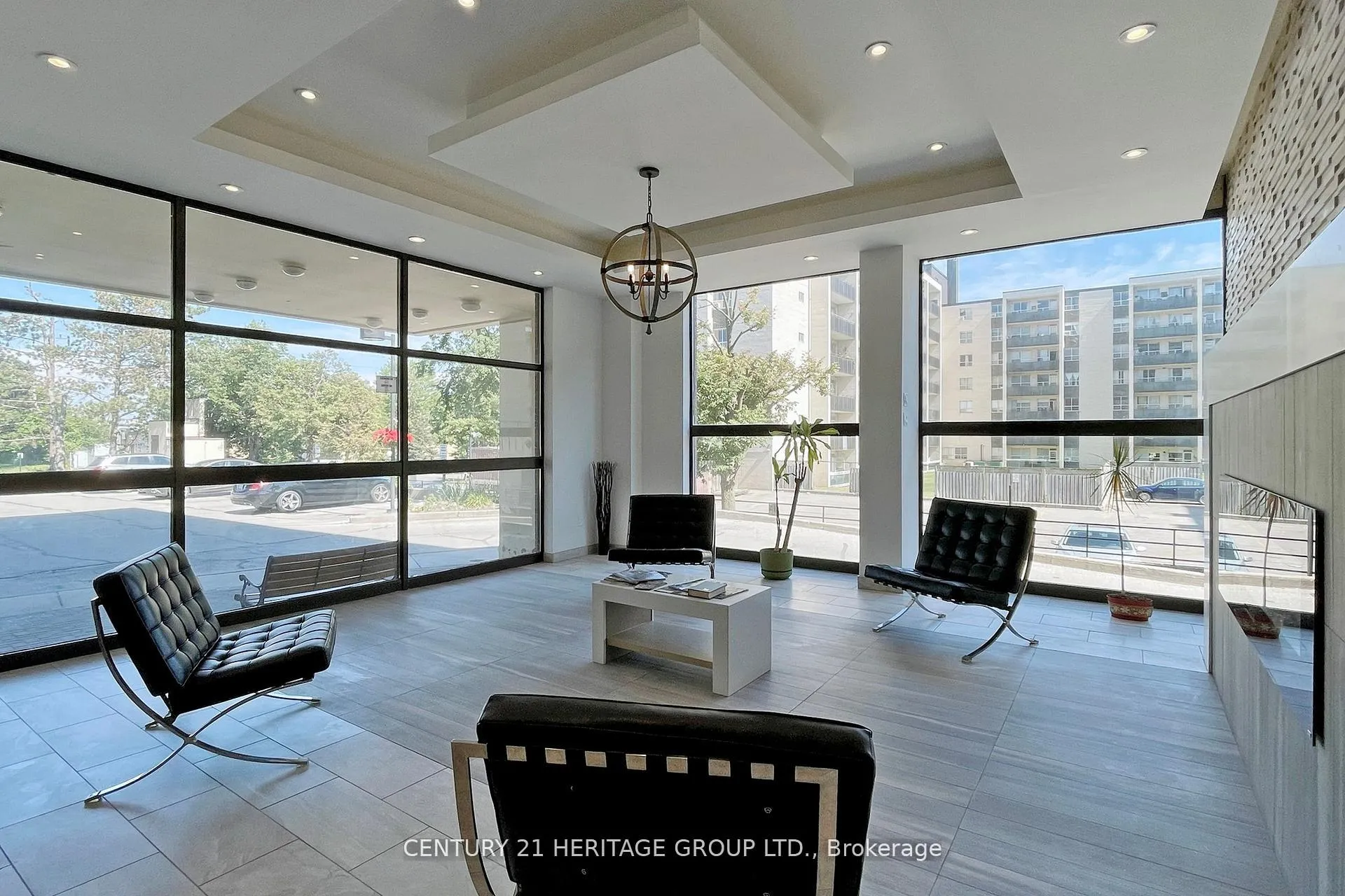 Photo 2 of Unit 609, 180 Dudley Avenue, Markham, Thornhill — HOMEH